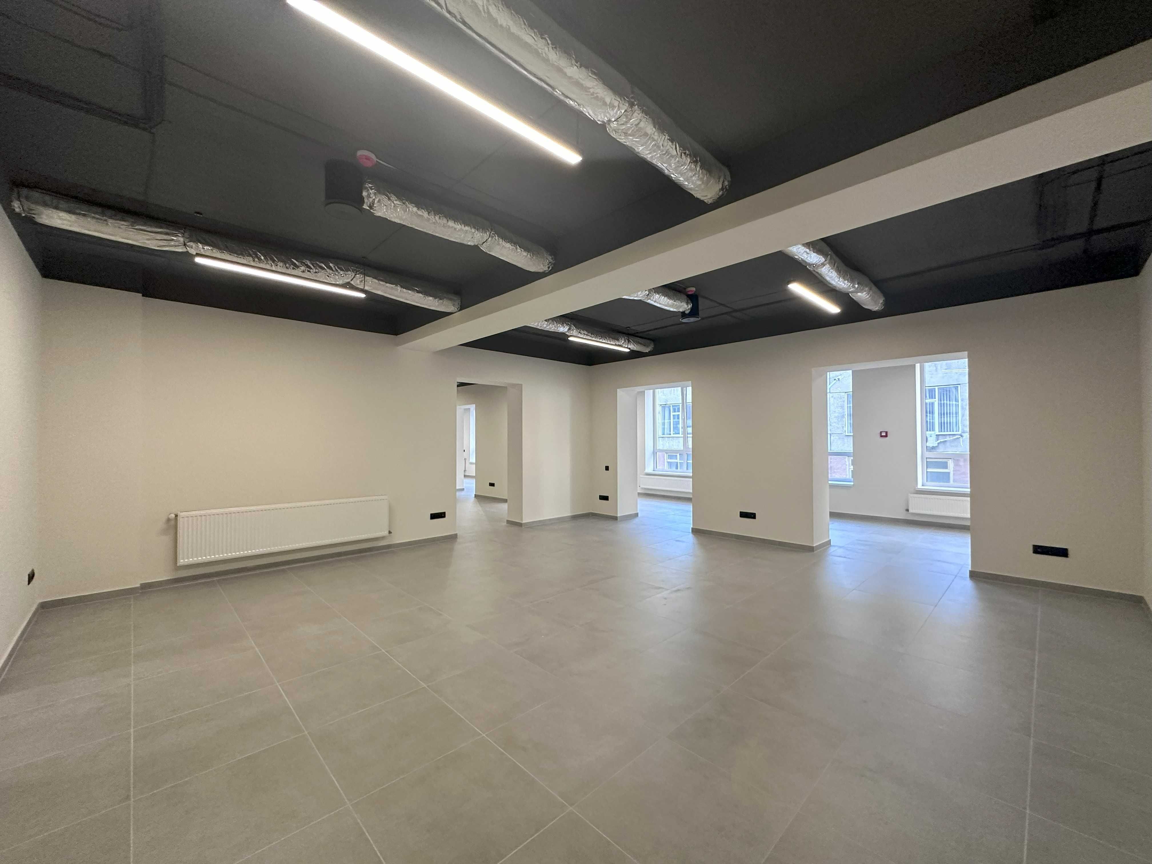 ПЛОЩА - 682.4 м², ЦІНА - 5 500 $
