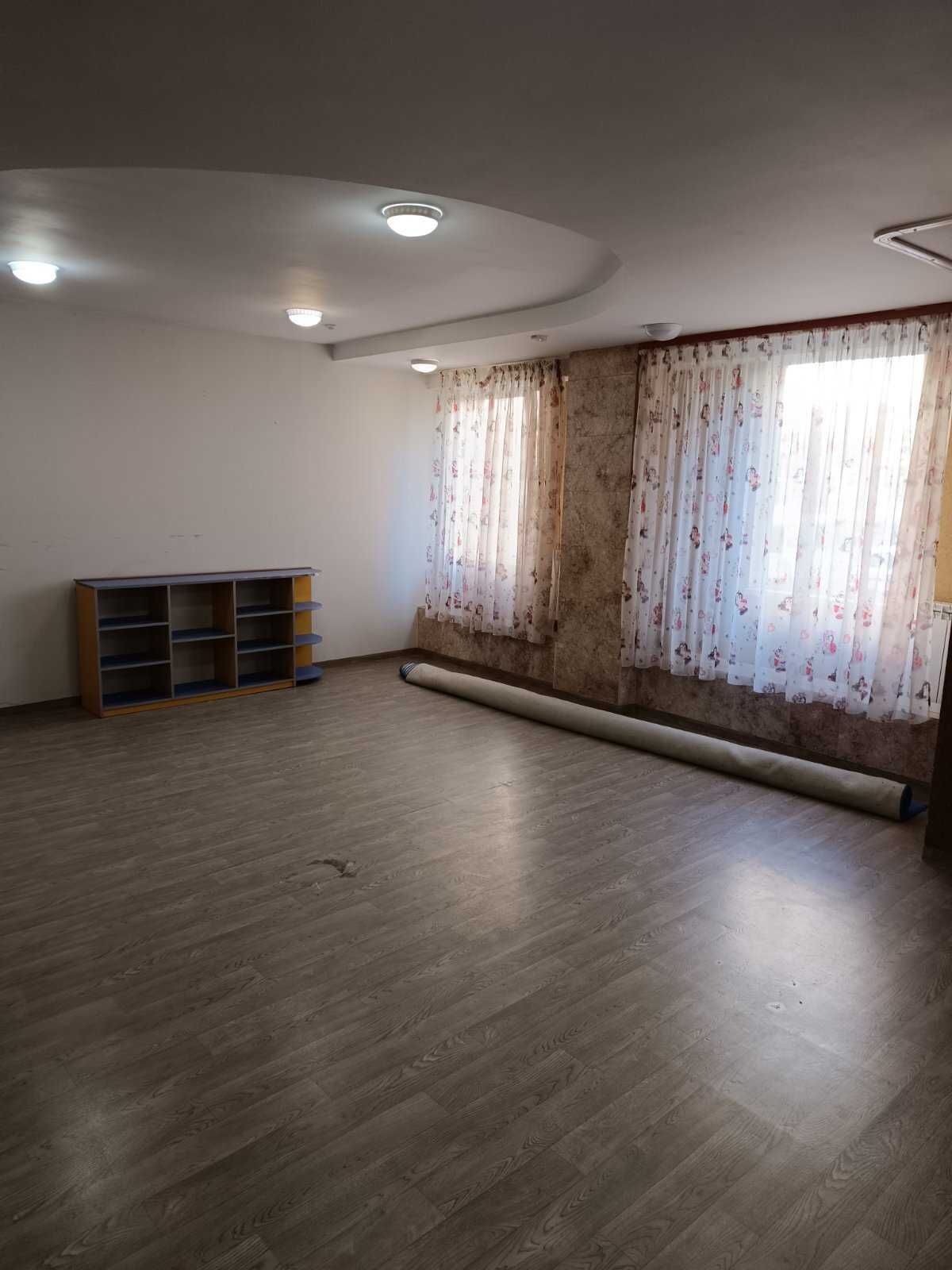 ПЛОЩА - 300 м², ЦІНА - 1 321 $
