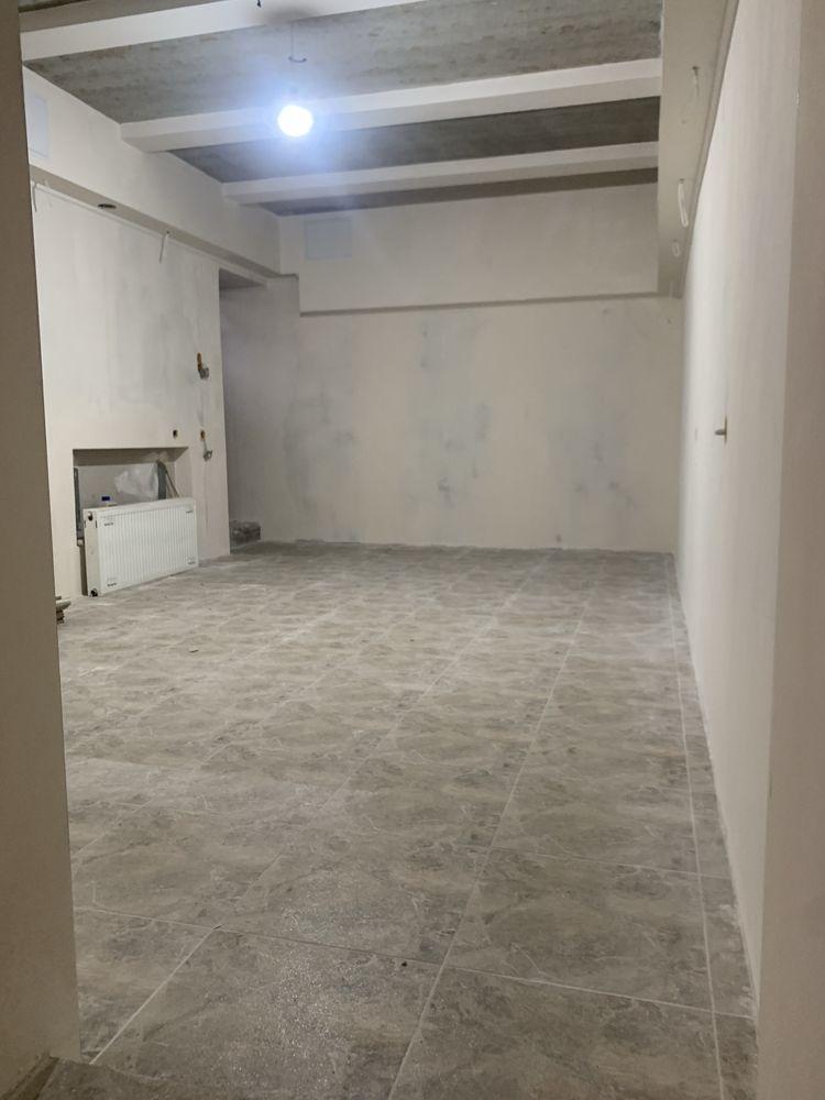ПЛОЩА - 40 м², ЦІНА - 12 $
