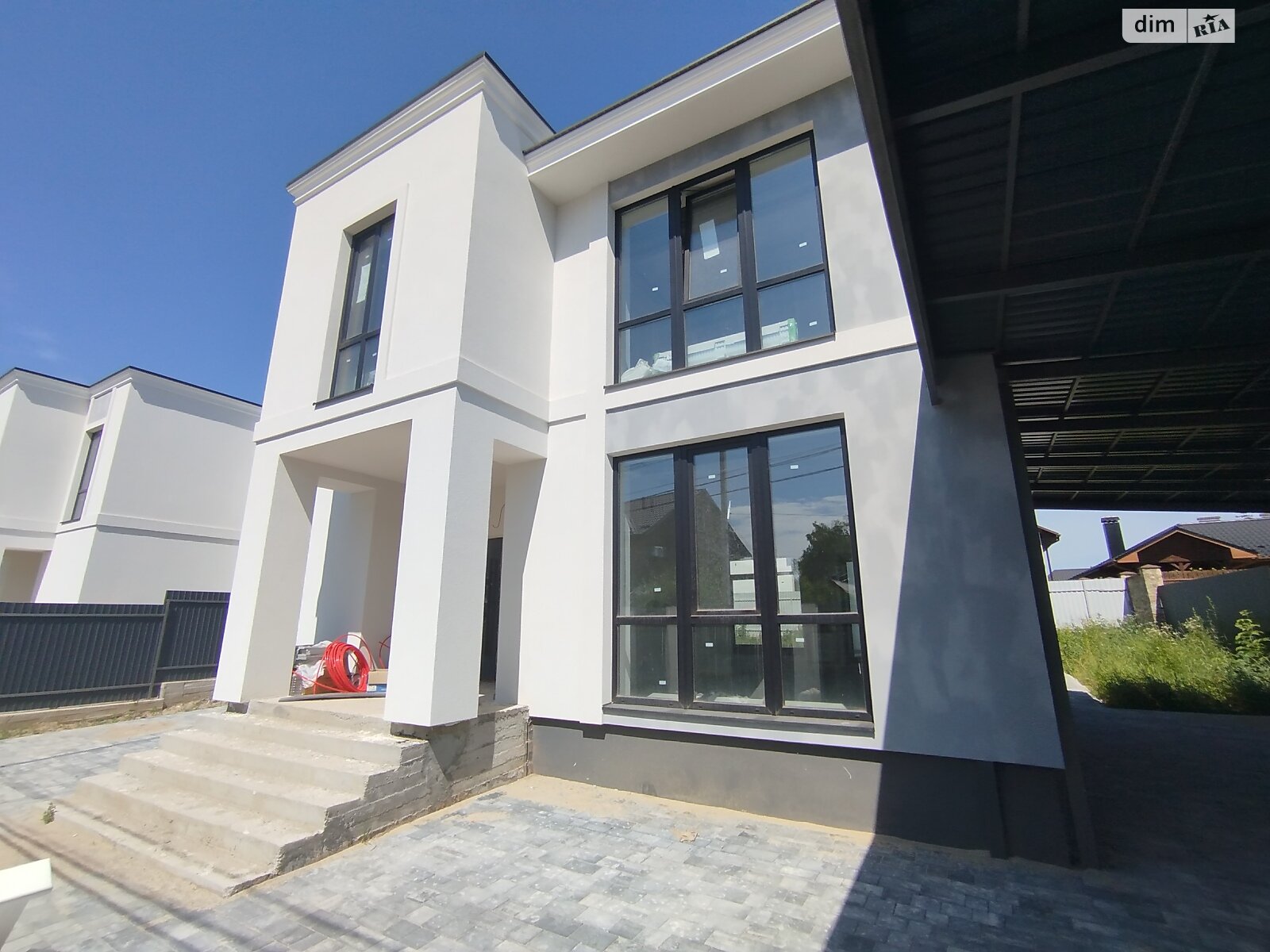 3 КІМ. БУДИНОК, ПЛОЩА - 170 м², ЦІНА - 172 000 $
