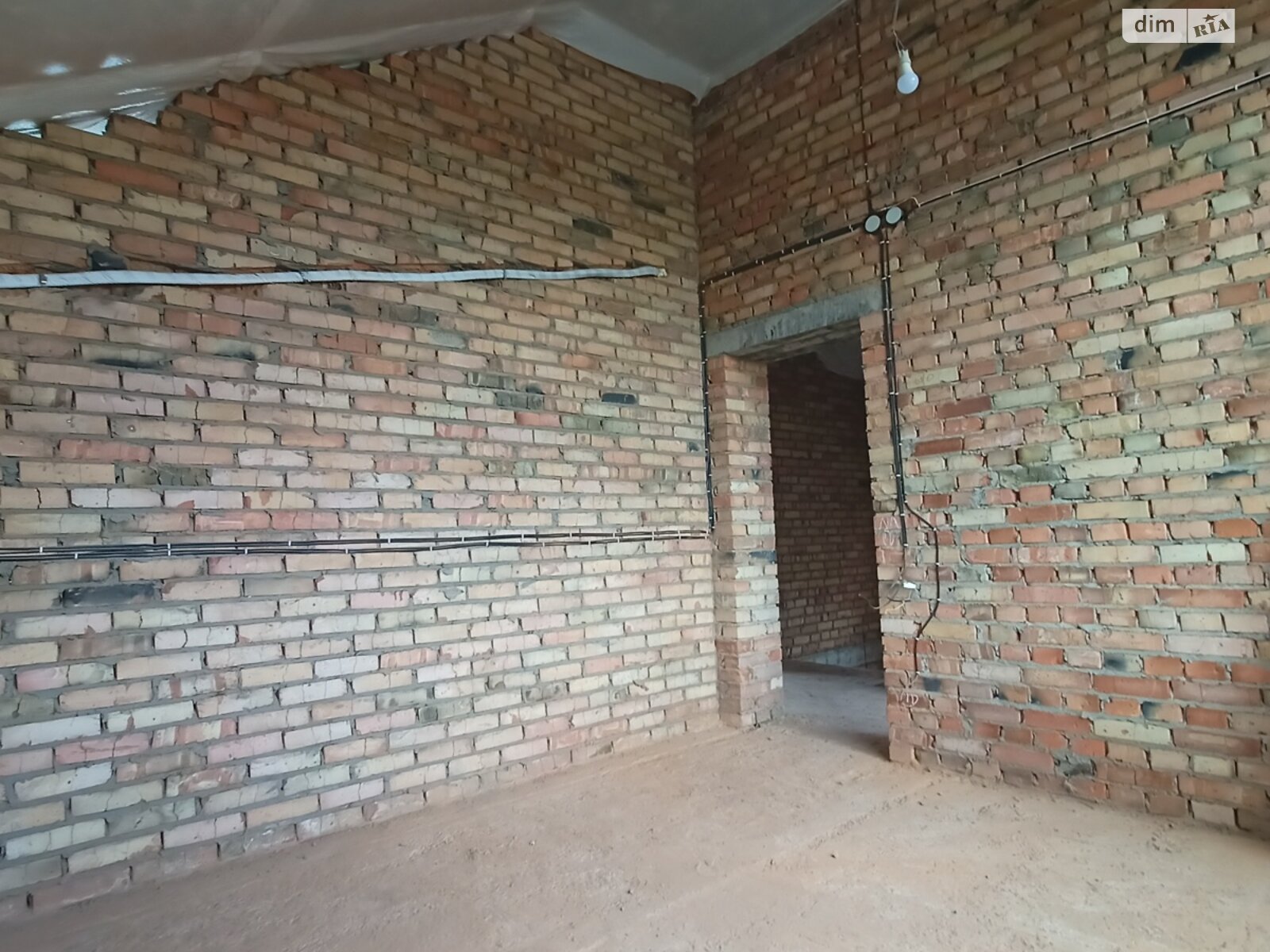Обʼєкт нерухомості: 4 КІМ. БУДИНОК, ПЛОЩА - 125 м², ЦІНА - 135 000 $
, вул. Олеся Гончара — HUBTRUST, Вінниця