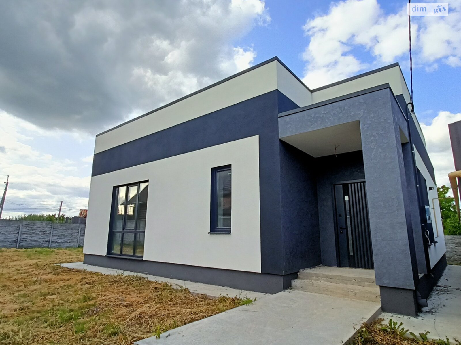 4 КІМ. БУДИНОК, ПЛОЩА - 110 м², ЦІНА - 130 000 $
, вул. Зелена
