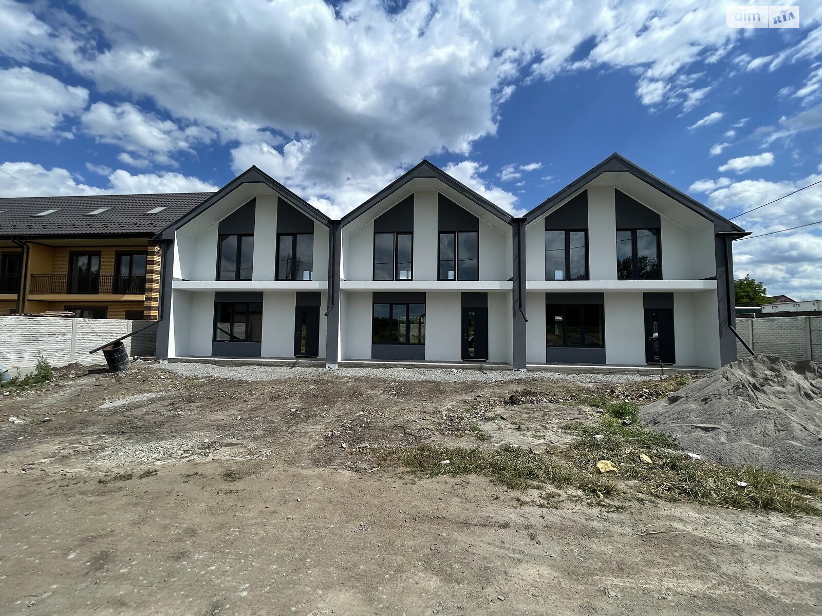 Обʼєкт нерухомості: 2 КІМ. ТАУНХАУС, ПЛОЩА - 110 м², ЦІНА - 74 000 $
 — HUBTRUST, Вінниця