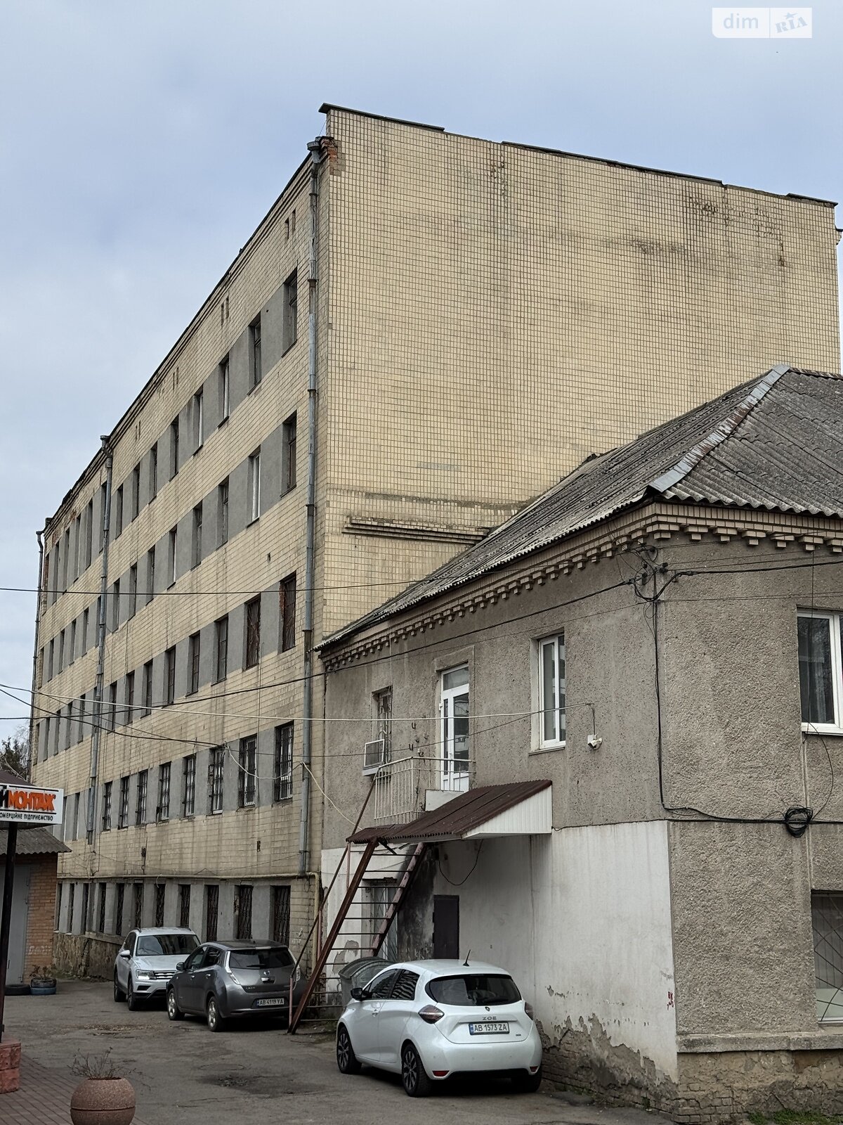 Обʼєкт нерухомості: ПЛОЩА - 3399.7 м², ЦІНА - 1 810 000 $
, вул. Магістратська — HUBTRUST, Вінниця