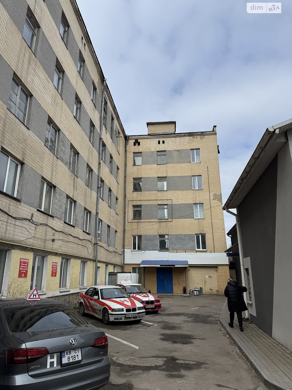 Обʼєкт нерухомості: ПЛОЩА - 3399.7 м², ЦІНА - 1 810 000 $
, вул. Магістратська — HUBTRUST, Вінниця