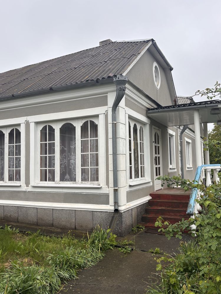 11 КІМ. БУДИНОК, ПЛОЩА - 190 м², ЦІНА - 38 000 $
