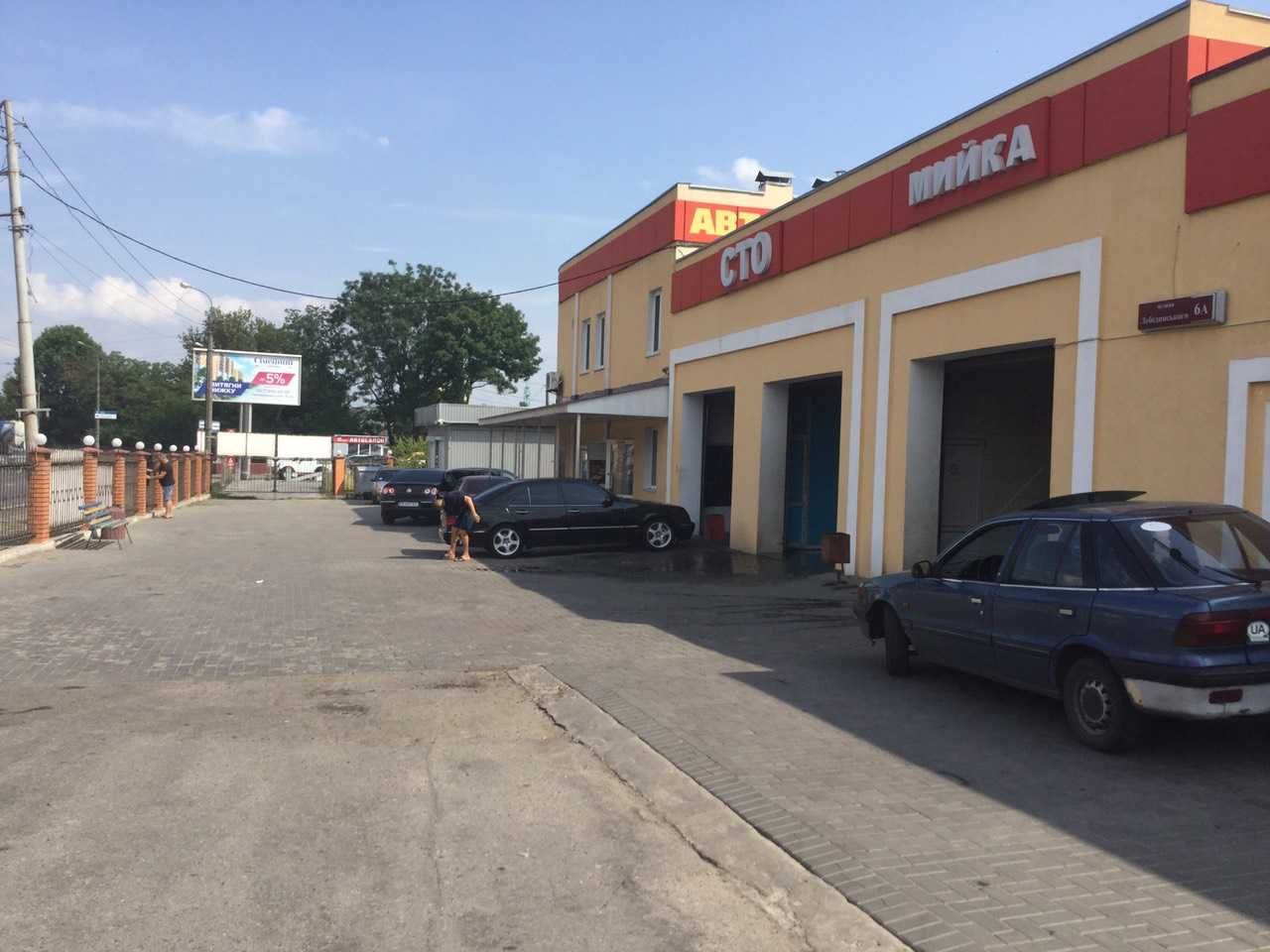 ПЛОЩА - 475 м², ЦІНА - 620 000 $
