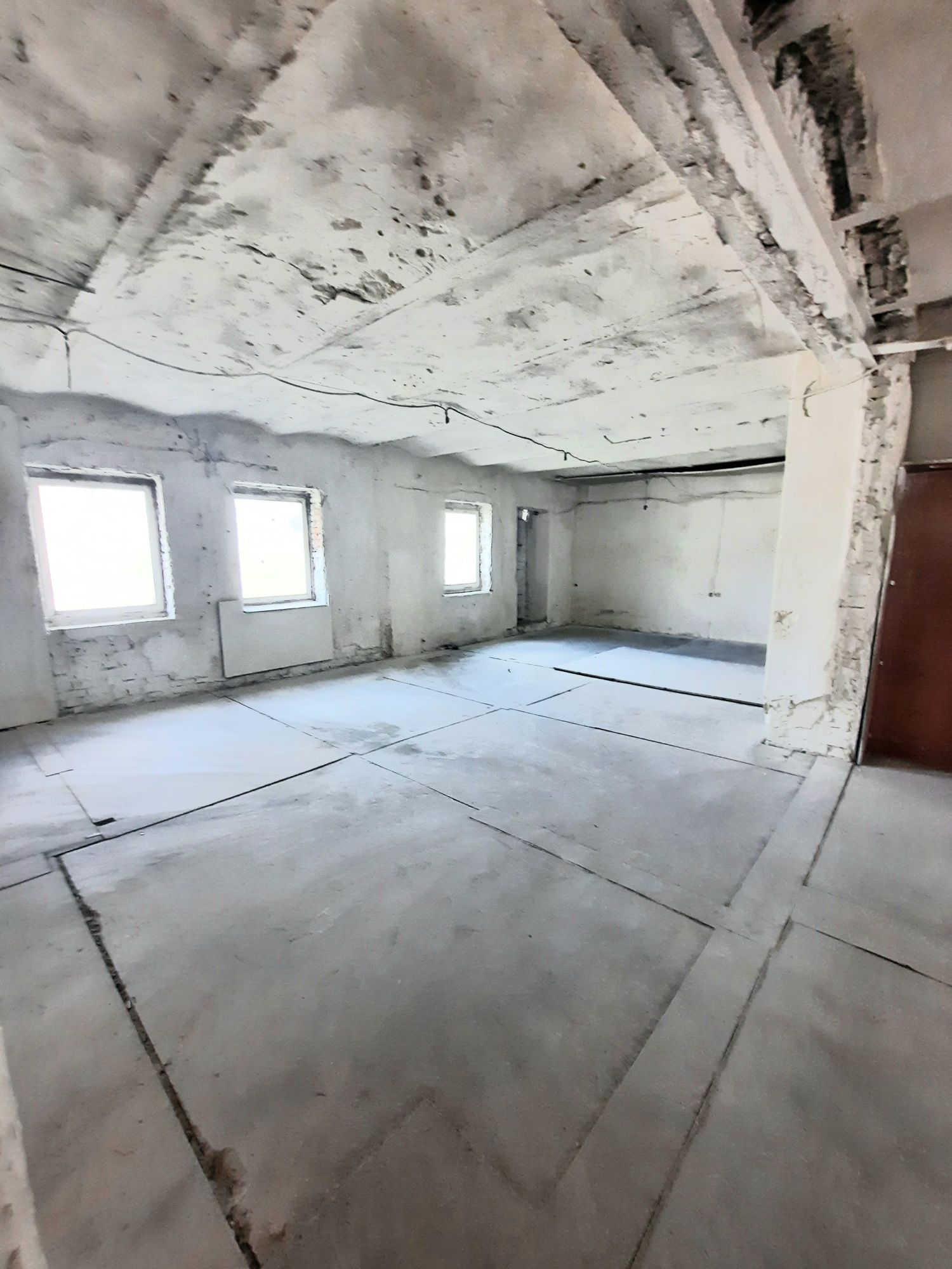 Обʼєкт нерухомості: ПЛОЩА - 180 м², ЦІНА - 390 $
 — HUBTRUST, Вінниця