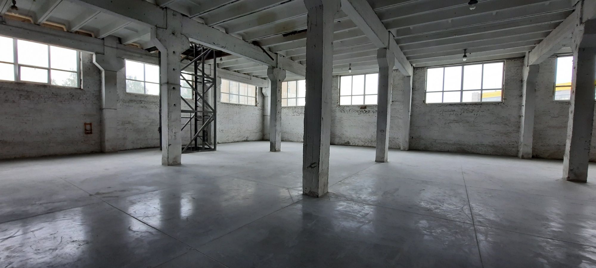 ПЛОЩА - 4200 м², ЦІНА - 2 $
