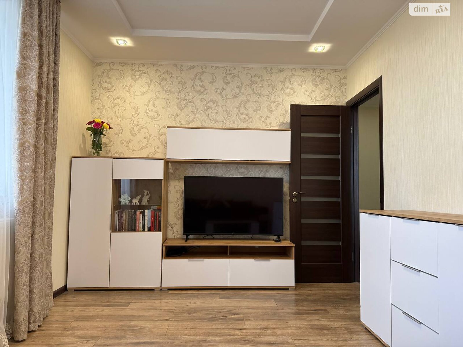 2 КІМ. КВАРТИРА, ПЛОЩА - 56.4 м², ЦІНА - 67 000 $
, вул. Алеї