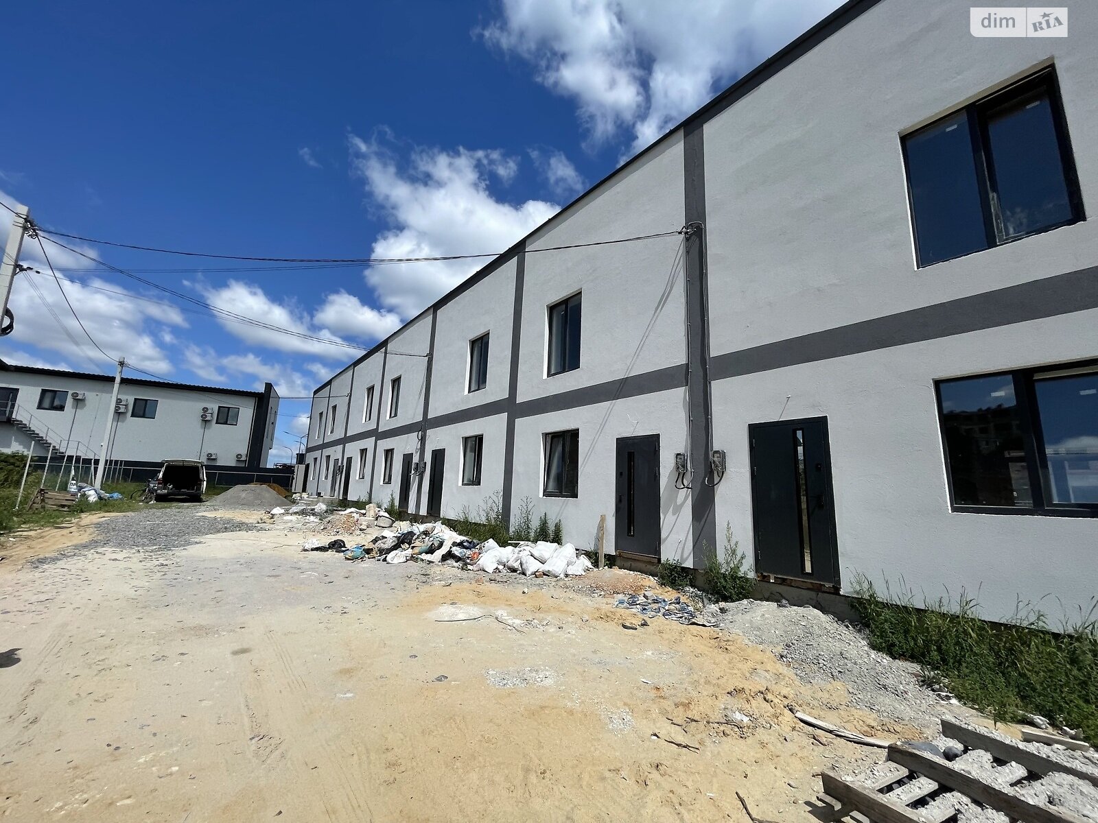 2 КІМ. ТАУНХАУС, ПЛОЩА - 75 м², ЦІНА - 52 000 $
