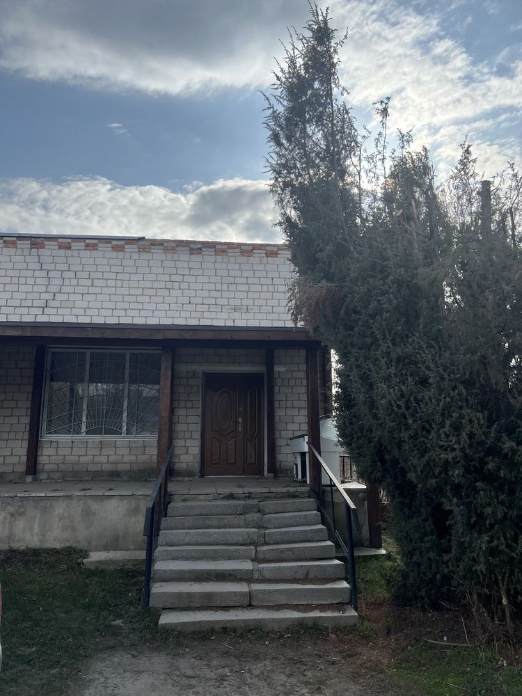 ПЛОЩА - 70 м², ЦІНА - 11 000 $
