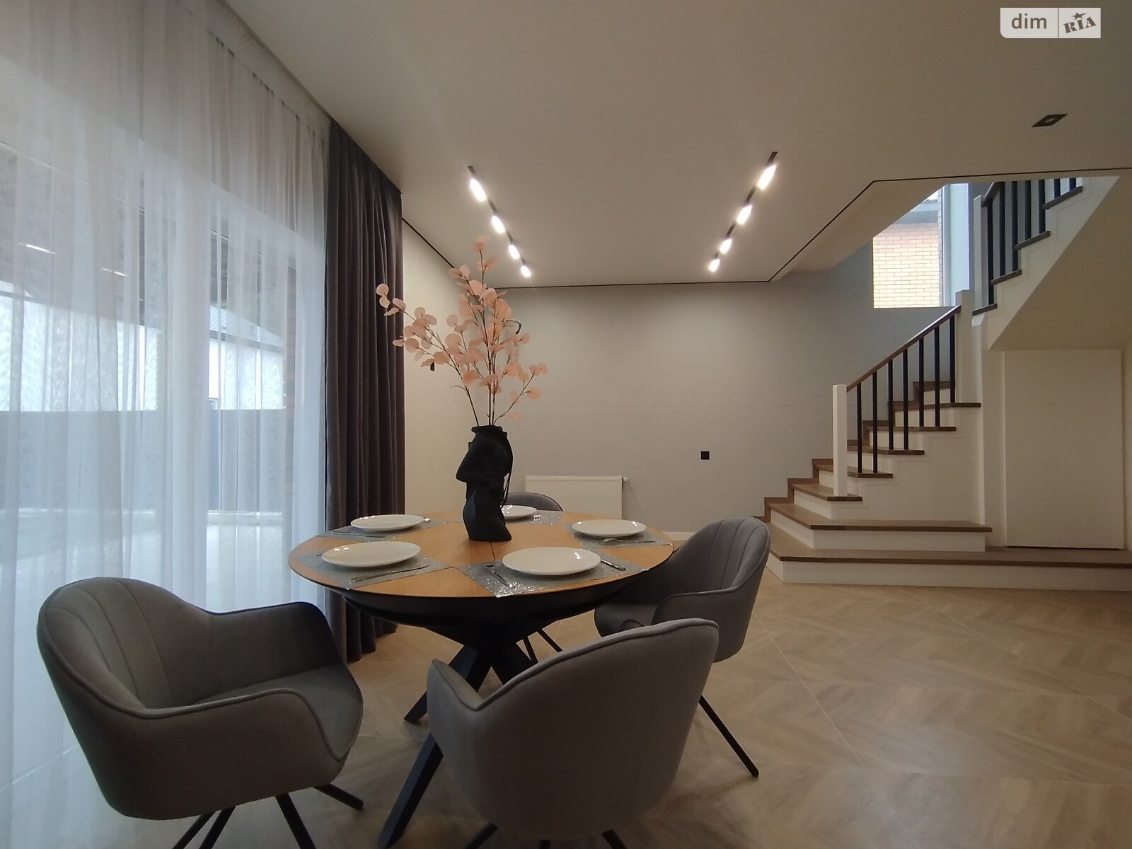 4 КІМ. БУДИНОК, ПЛОЩА - 115 м², ЦІНА - 156 000 $
