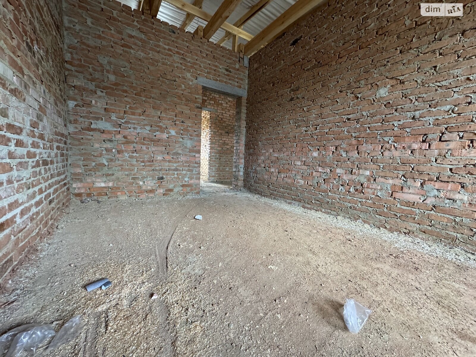Обʼєкт нерухомості: 2 КІМ. ТАУНХАУС, ПЛОЩА - 80 м², ЦІНА - 36 999 $
, вул. Алеї — HUBTRUST, Вінниця