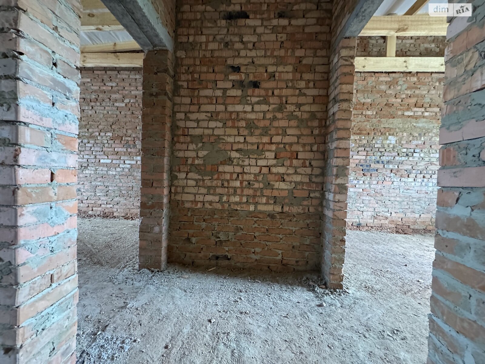 Обʼєкт нерухомості: 2 КІМ. ТАУНХАУС, ПЛОЩА - 80 м², ЦІНА - 36 999 $
, вул. Алеї — HUBTRUST, Вінниця