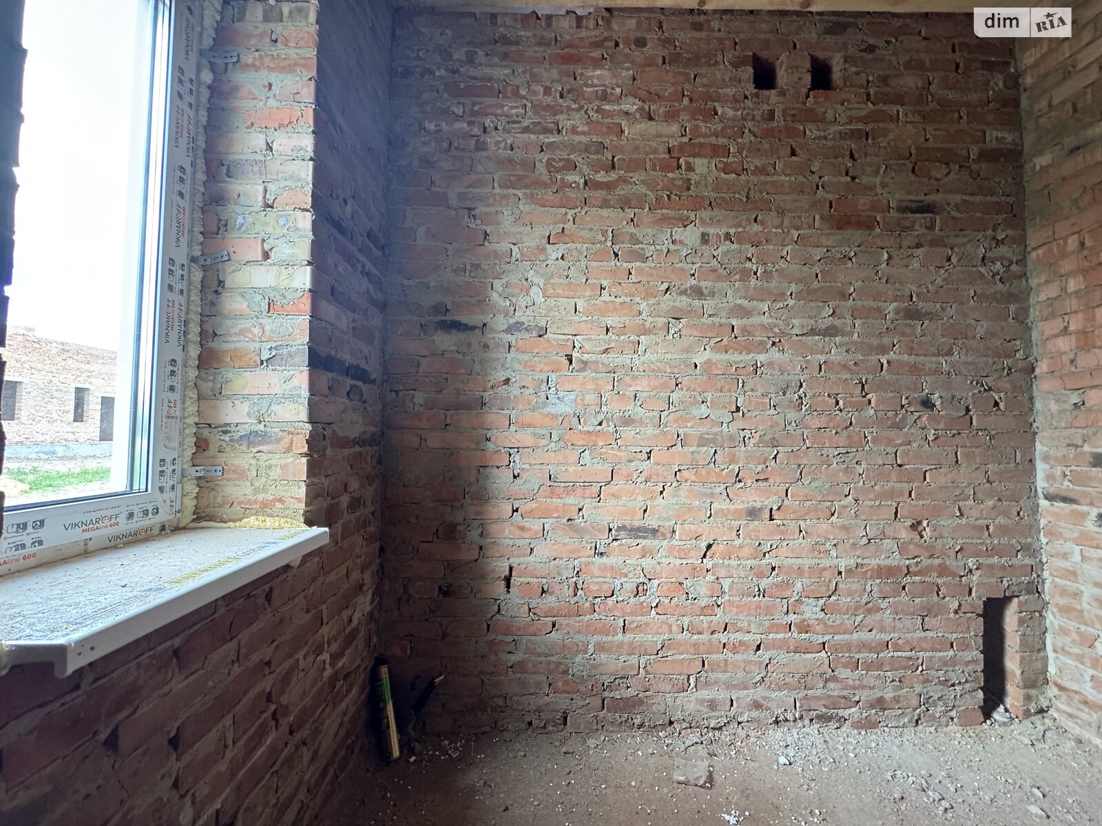 Обʼєкт нерухомості: 2 КІМ. ТАУНХАУС, ПЛОЩА - 80 м², ЦІНА - 36 999 $
, вул. Алеї — HUBTRUST, Вінниця
