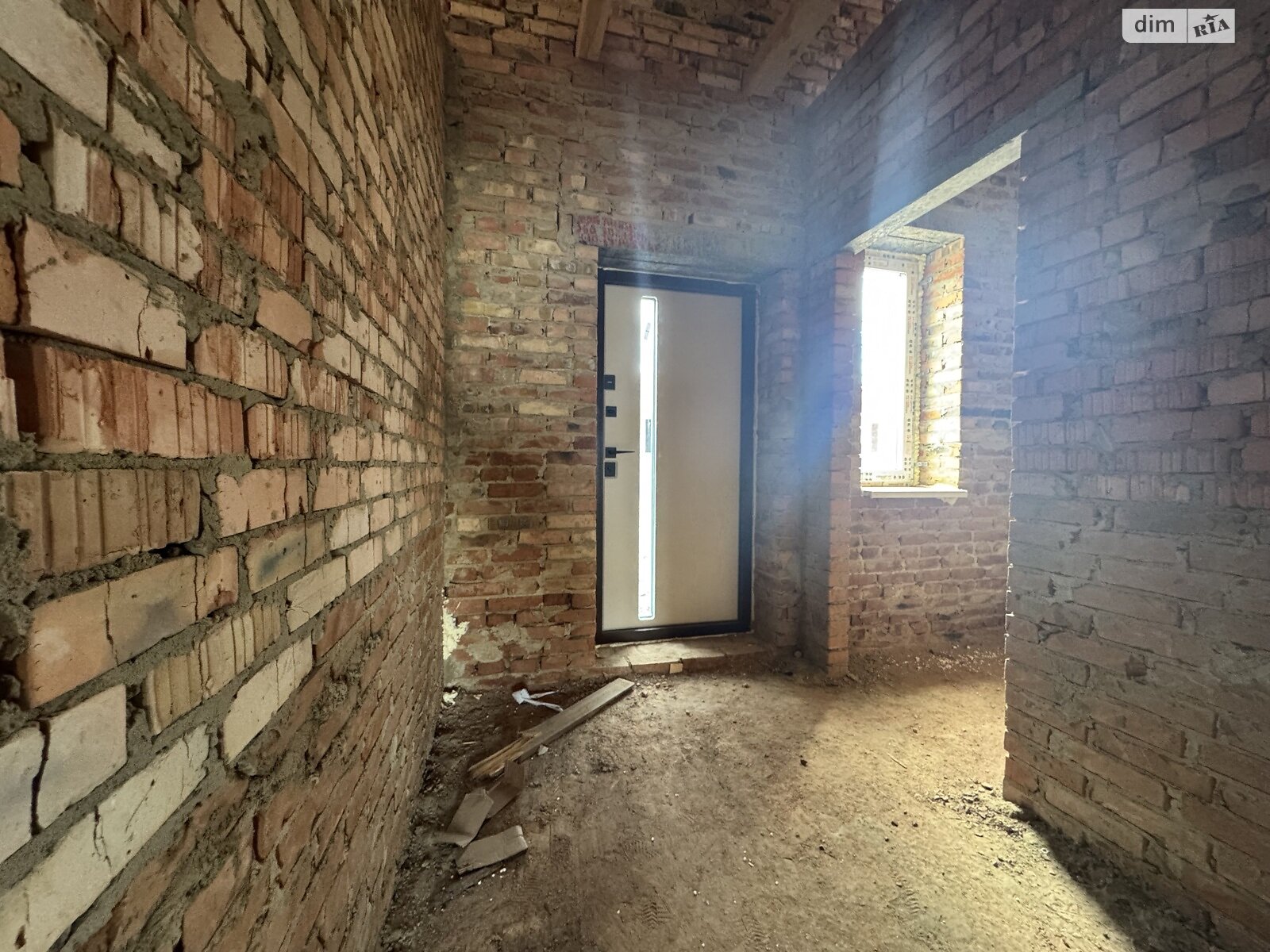 Обʼєкт нерухомості: 2 КІМ. ТАУНХАУС, ПЛОЩА - 80 м², ЦІНА - 36 999 $
, вул. Алеї — HUBTRUST, Вінниця