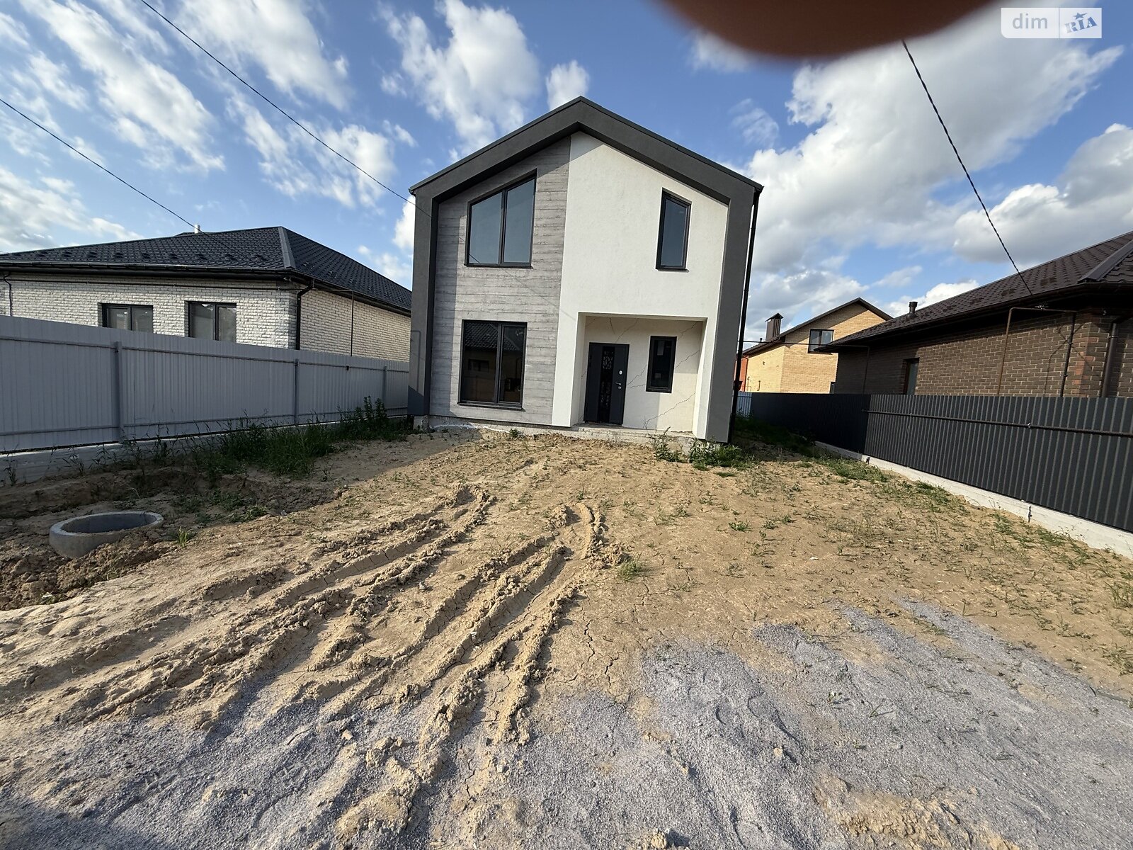 4 КІМ. БУДИНОК, ПЛОЩА - 120 м², ЦІНА - 95 000 $
, пров. Весняний