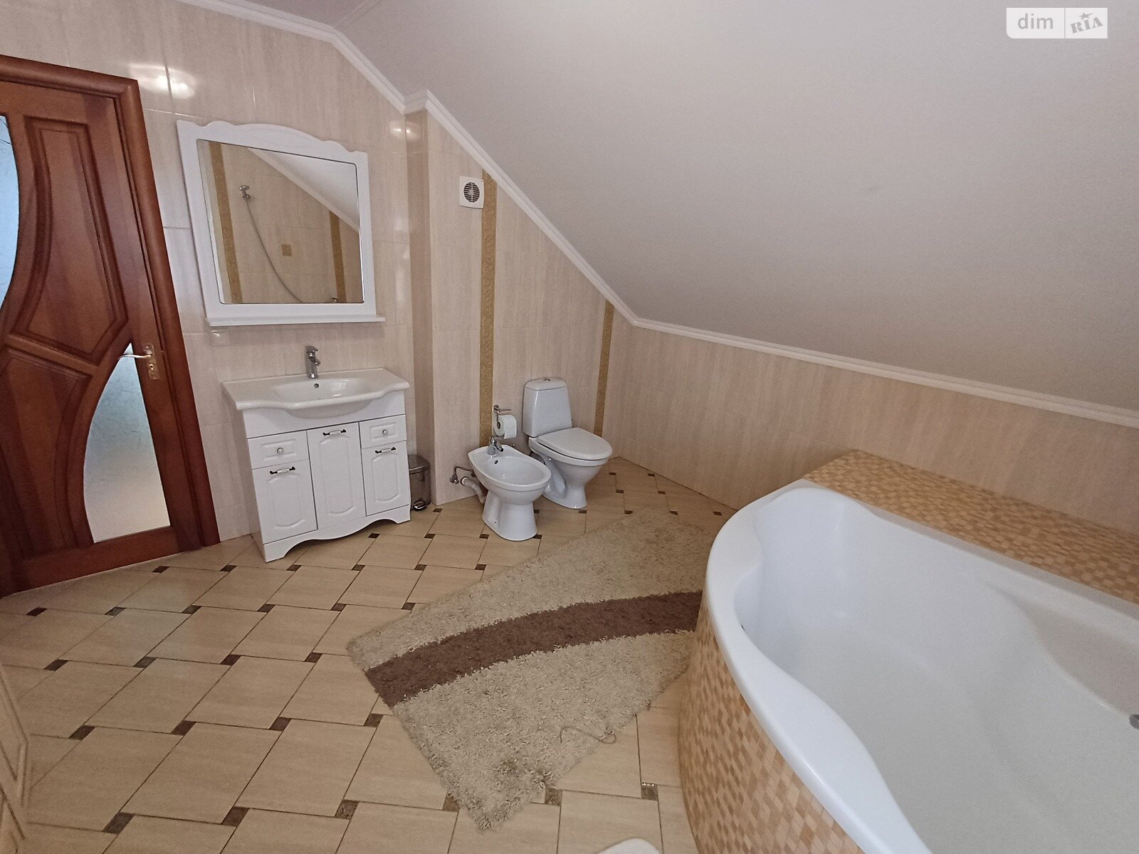 Обʼєкт нерухомості: 5 КІМ. БУДИНОК, ПЛОЩА - 190 м², ЦІНА - 225 000 $
 — HUBTRUST, Вінниця