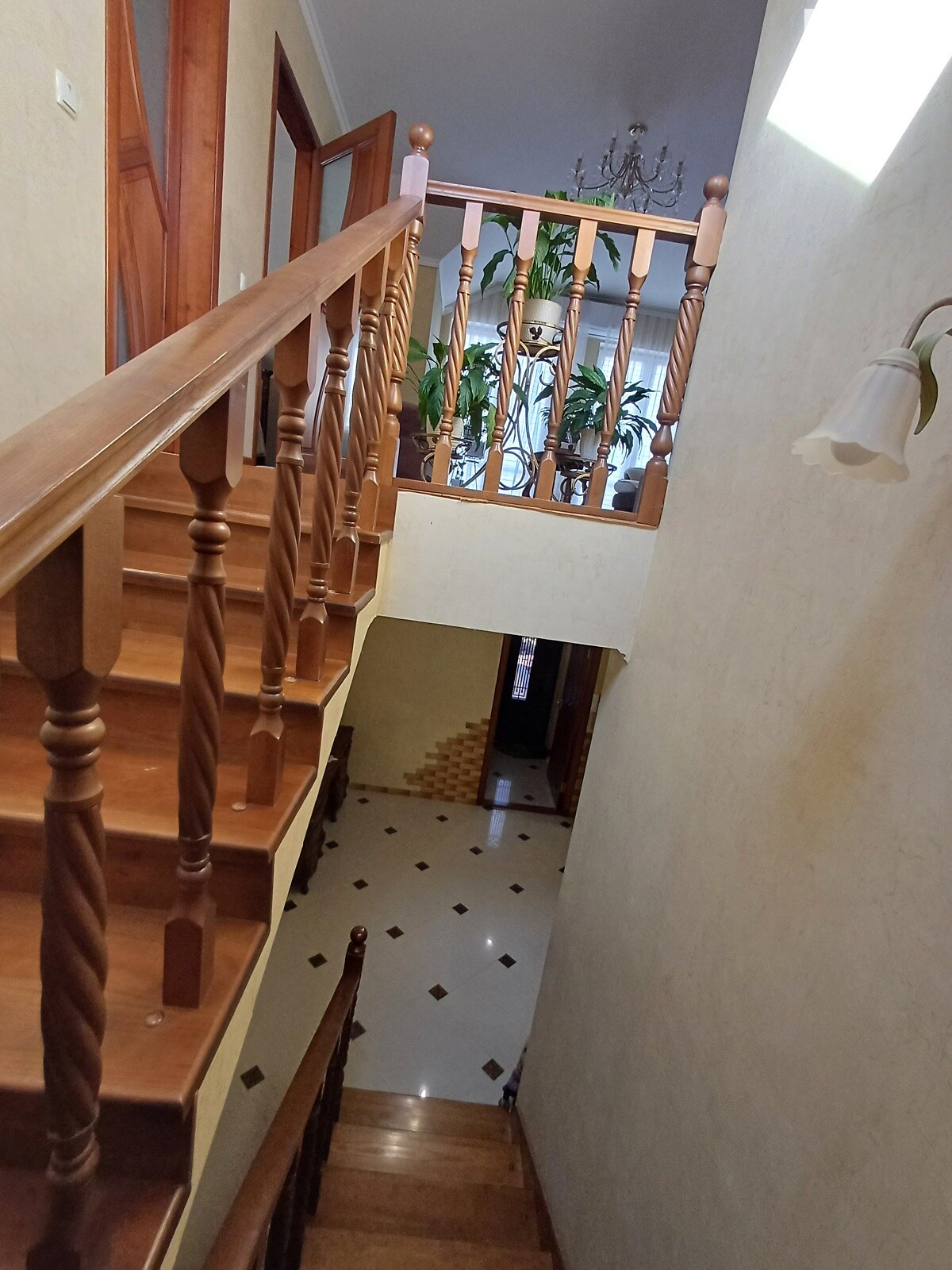 Обʼєкт нерухомості: 5 КІМ. БУДИНОК, ПЛОЩА - 190 м², ЦІНА - 225 000 $
 — HUBTRUST, Вінниця