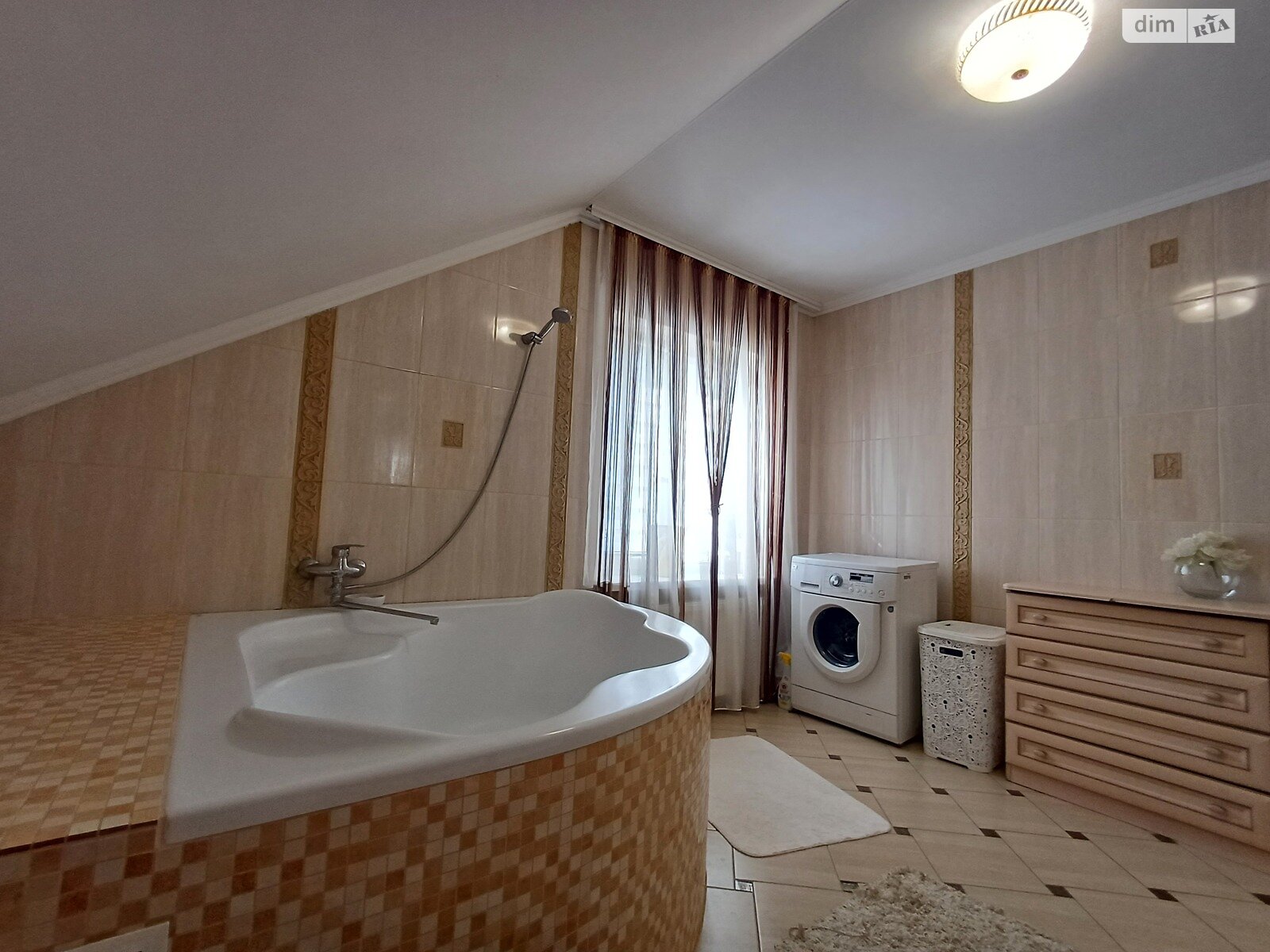 Обʼєкт нерухомості: 5 КІМ. БУДИНОК, ПЛОЩА - 190 м², ЦІНА - 225 000 $
 — HUBTRUST, Вінниця