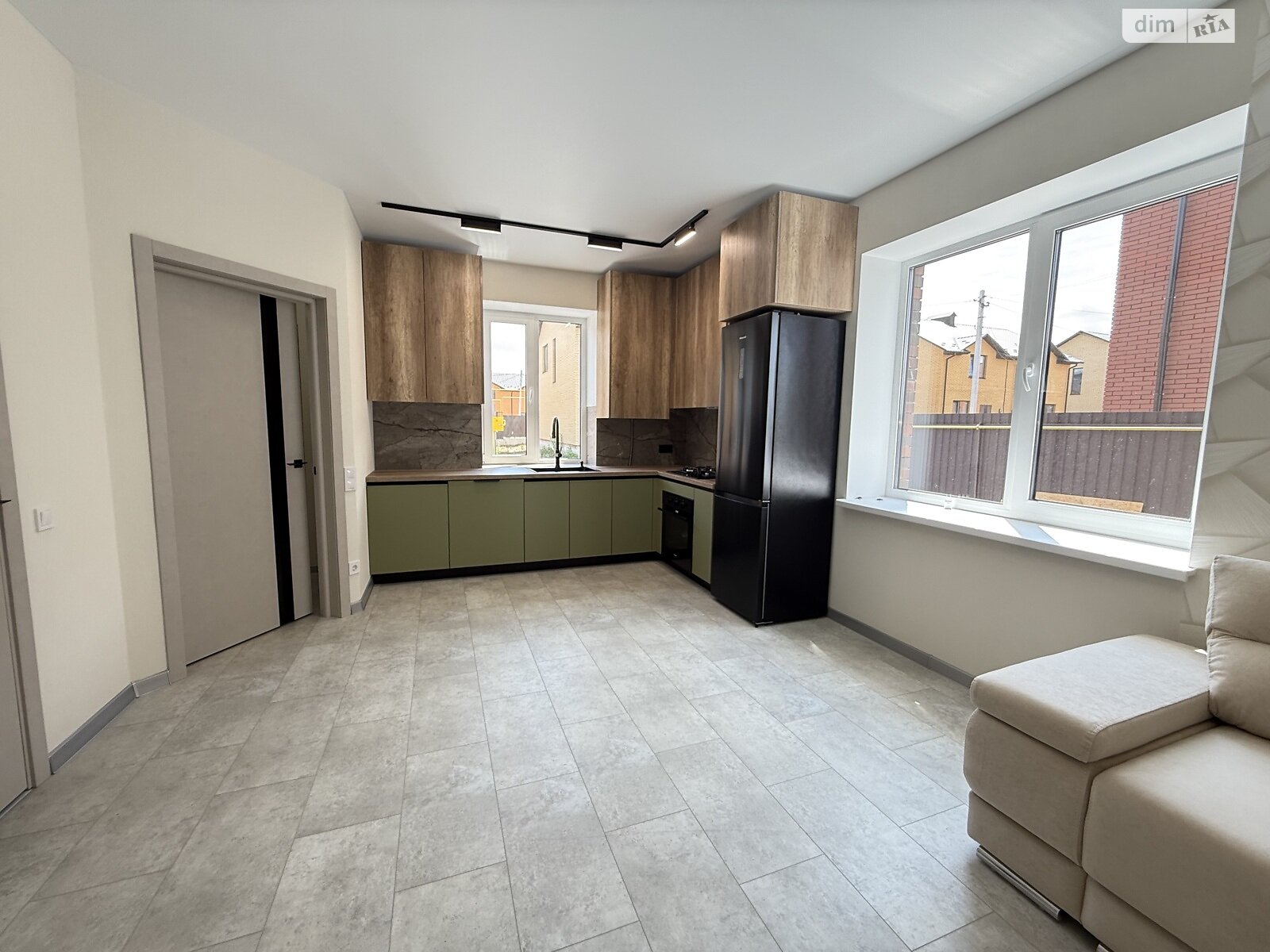 2 КІМ. ТАУНХАУС, ПЛОЩА - 70 м², ЦІНА - 90 000 $
, вул. Юзвинська