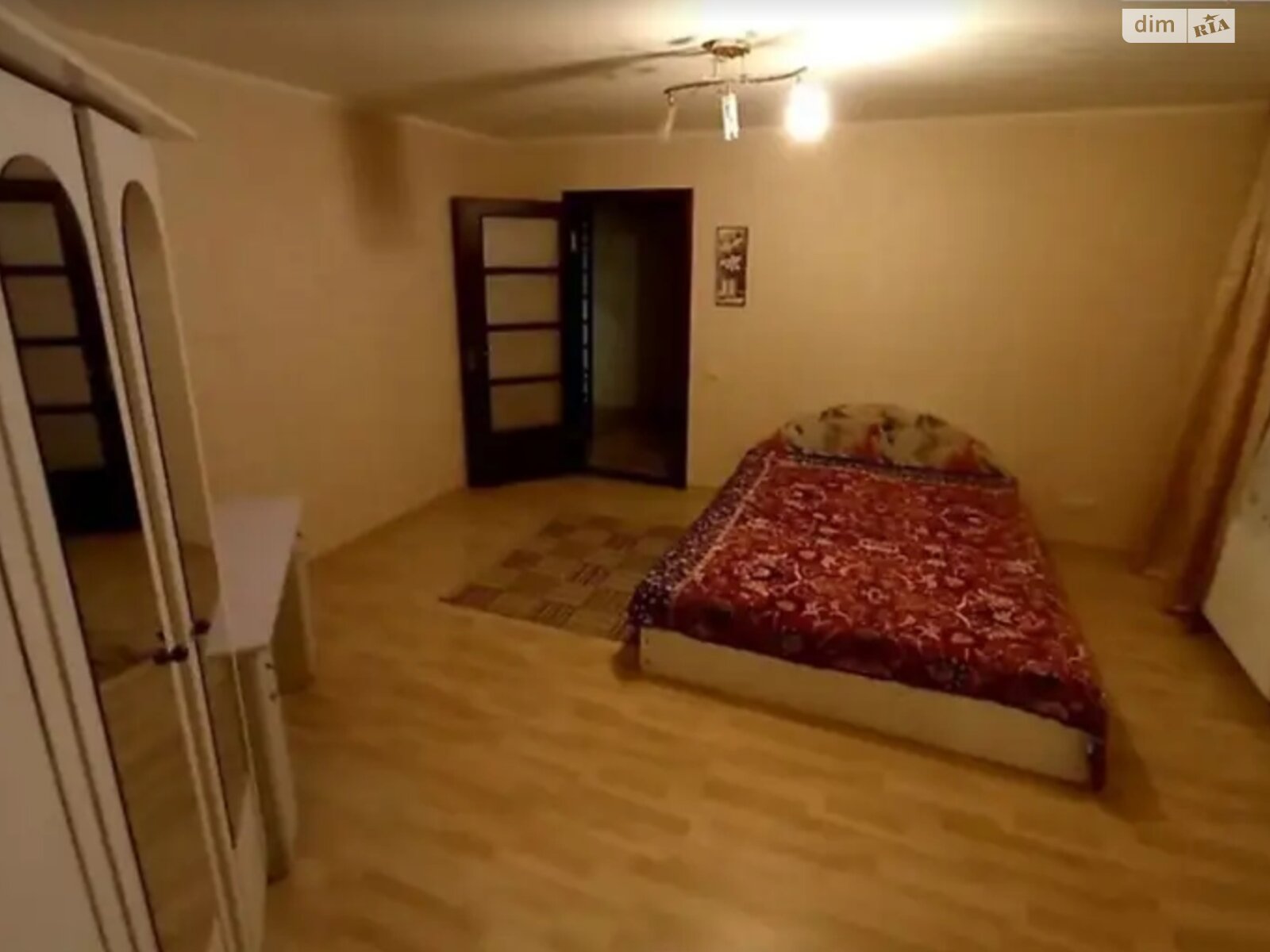 3 КІМ. КВАРТИРА, ПЛОЩА - 80 м², ЦІНА - 17 000 $
, вул. Академічна