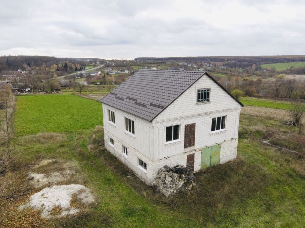 4 КІМ. БУДИНОК, ПЛОЩА - 100 м², ЦІНА - 12 500 $
