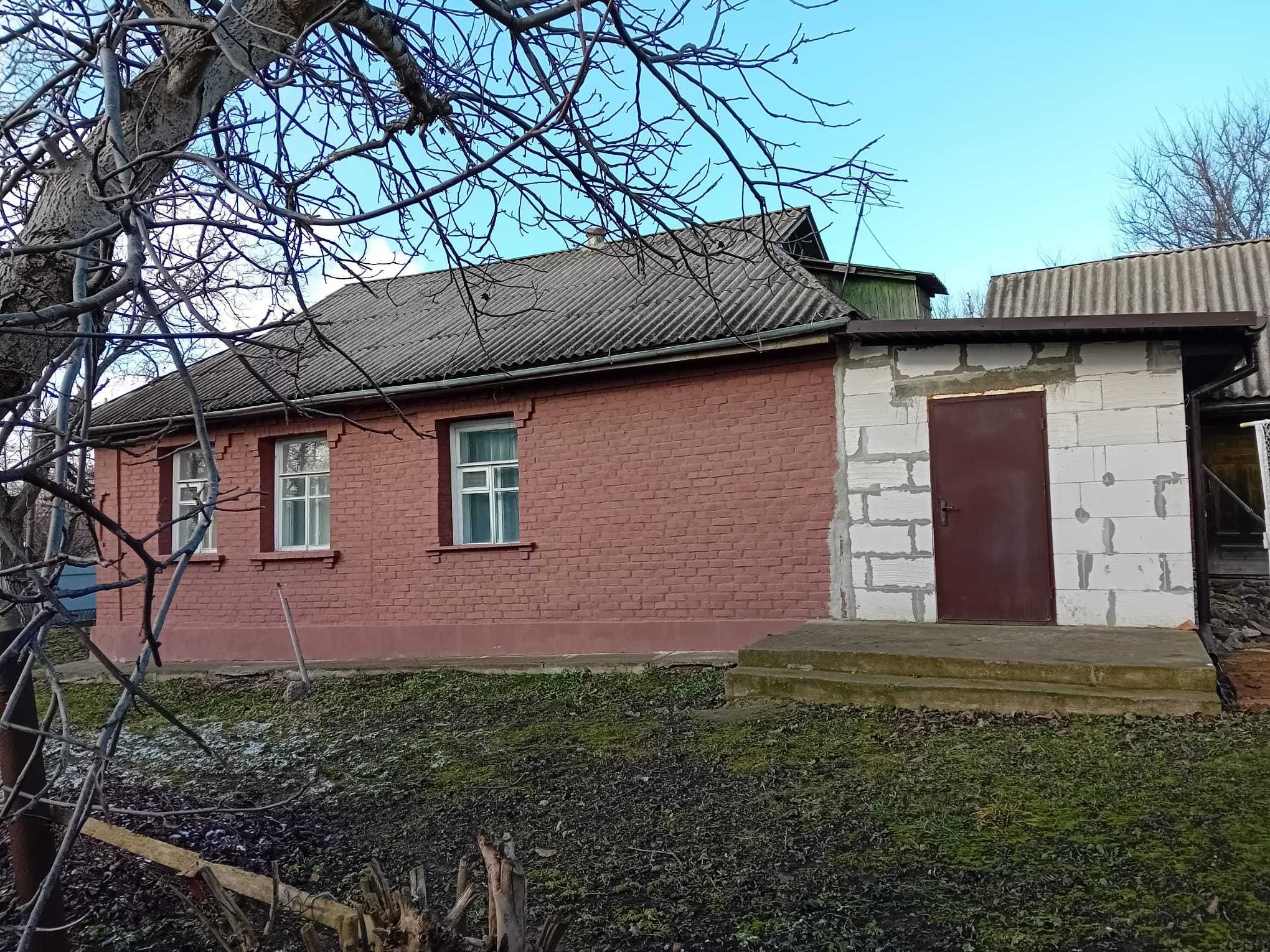 3 КІМ. БУДИНОК, ПЛОЩА - 70 м², ЦІНА - 12 000 $
