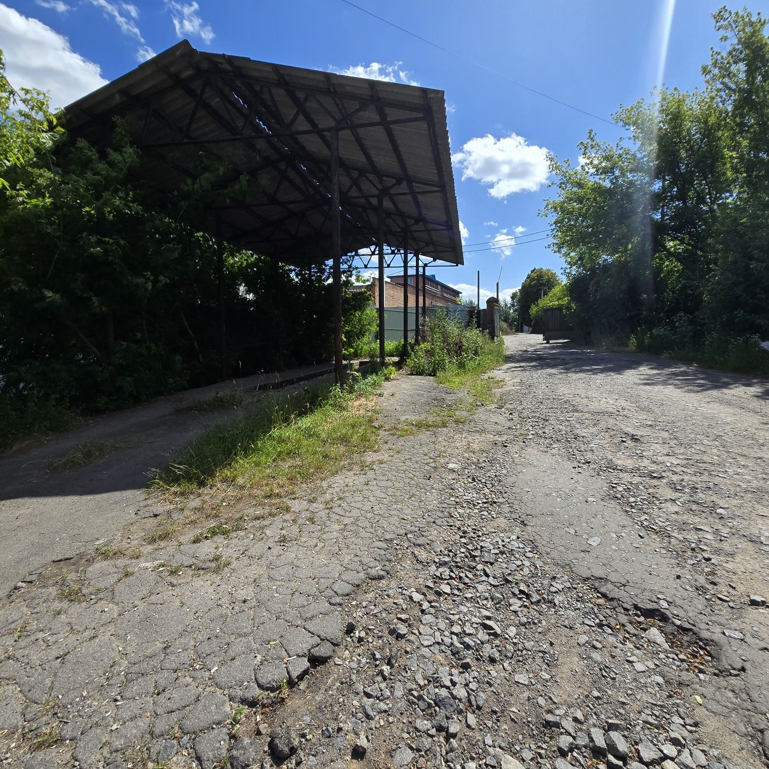 ПЛОЩА - 1600 м², ЦІНА - 400 000 $
