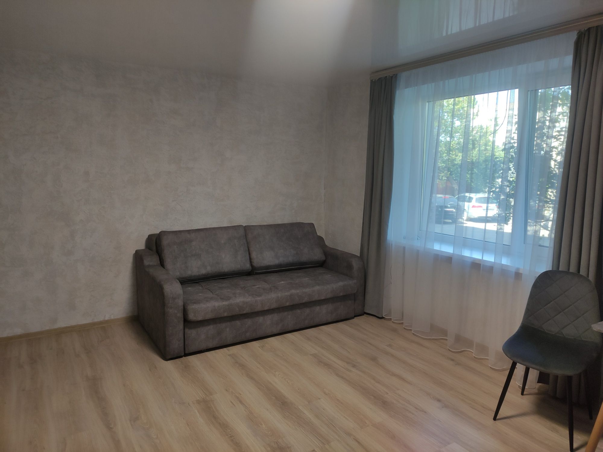 1 КІМ. КВАРТИРА, ПЛОЩА - 30 м², ЦІНА - 239 $

