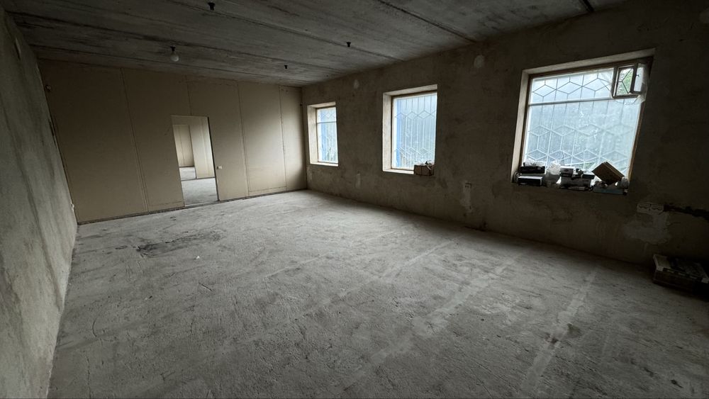 ПЛОЩА - 500 м², ЦІНА - 2 $
