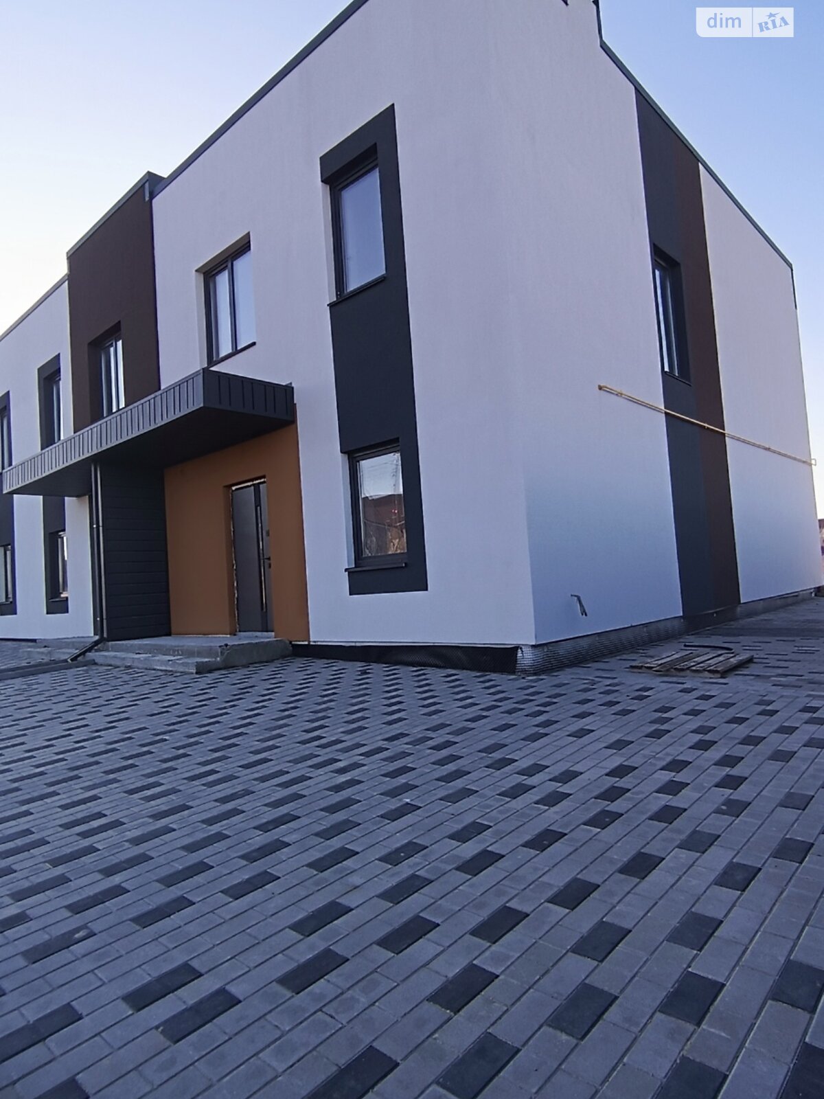 Обʼєкт нерухомості: 3 КІМ. ТАУНХАУС, ПЛОЩА - 126 м², ЦІНА - 65 000 $
 — HUBTRUST, Вінниця
