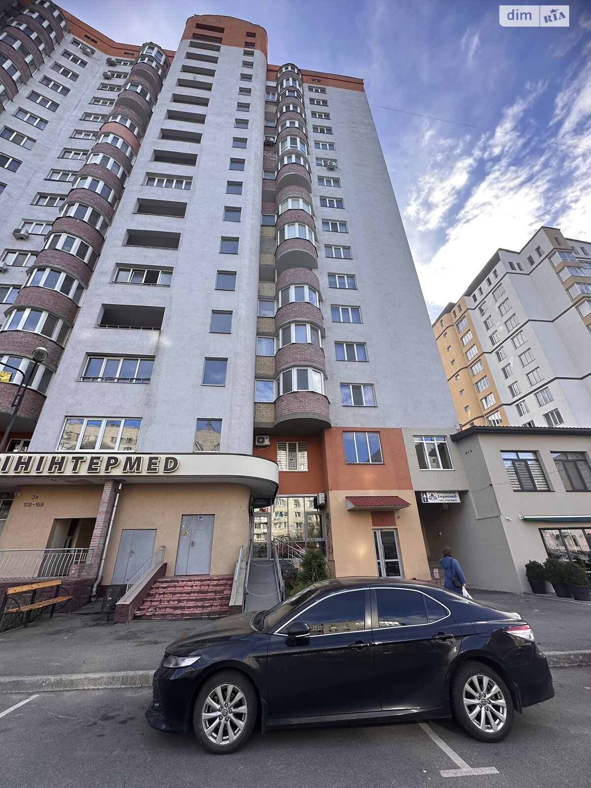 ПЛОЩА - 149 м², ЦІНА - 69 000 $
, вул. Стрілецька