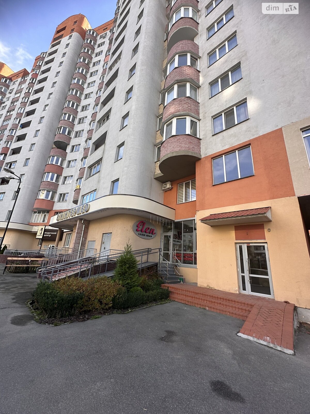 Обʼєкт нерухомості: ПЛОЩА - 149 м², ЦІНА - 69 000 $
, вул. Стрілецька — HUBTRUST, Вінниця