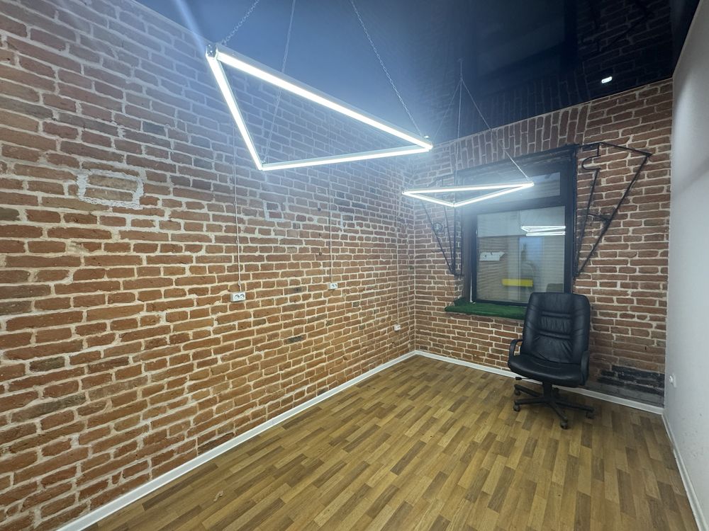 ПЛОЩА - 52 м², ЦІНА - 75 000 $
