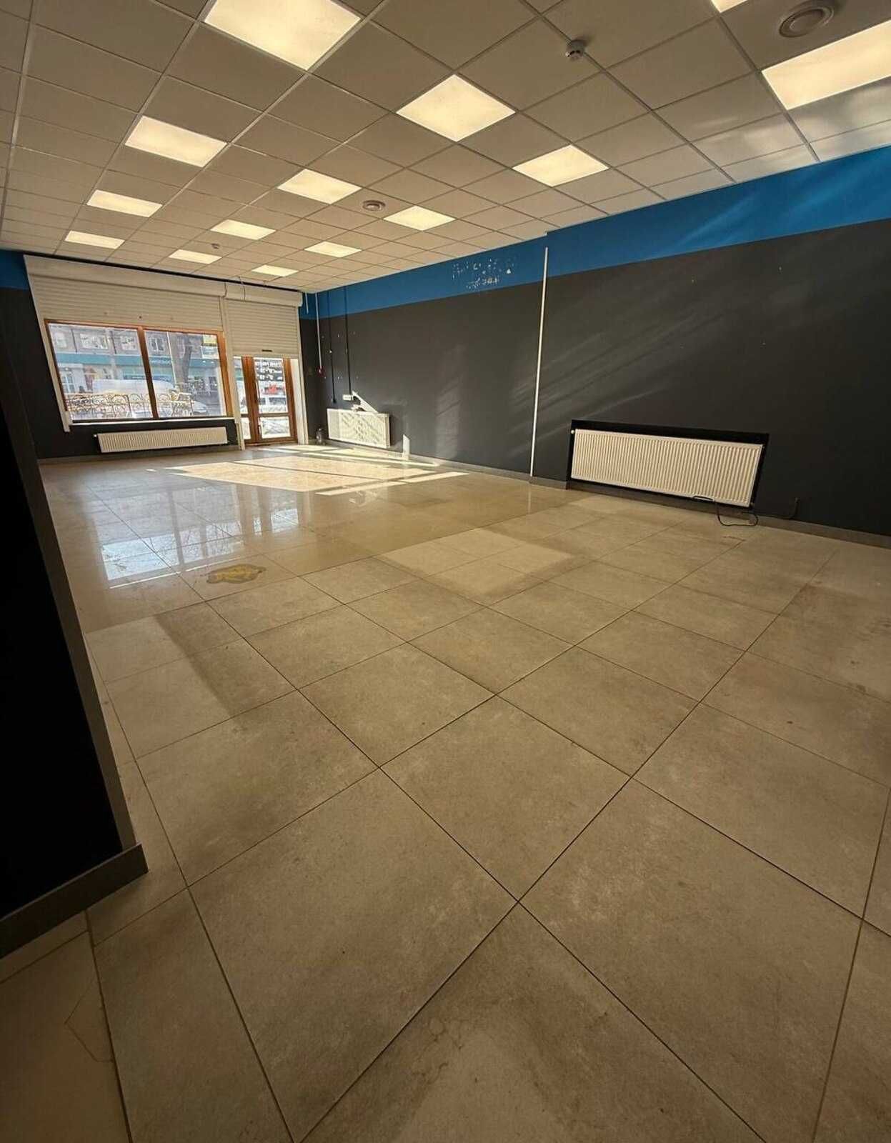 ПЛОЩА - 130 м², ЦІНА - 2 030 $

