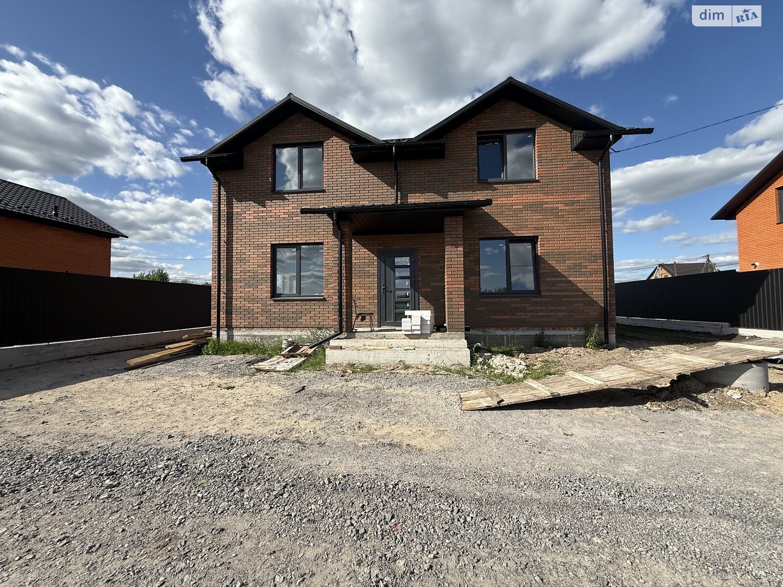 4 КІМ. БУДИНОК, ПЛОЩА - 139 м², ЦІНА - 95 000 $
, 3-й пров. Східний