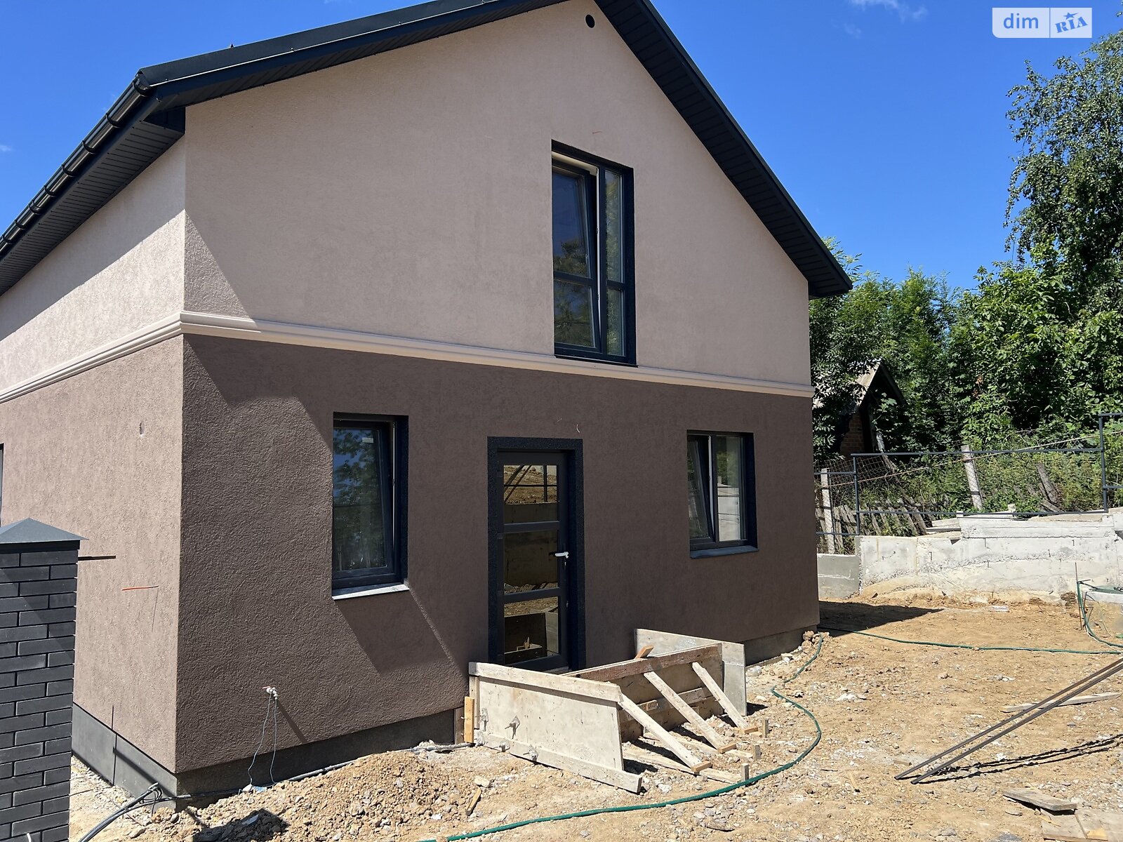 4 КІМ. БУДИНОК, ПЛОЩА - 105 м², ЦІНА - 77 000 $
