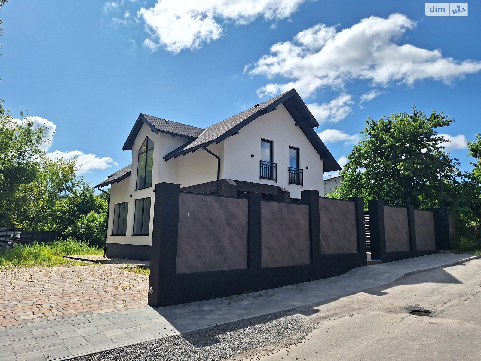 4 КІМ. БУДИНОК, ПЛОЩА - 145.5 м², ЦІНА - 199 950 $
