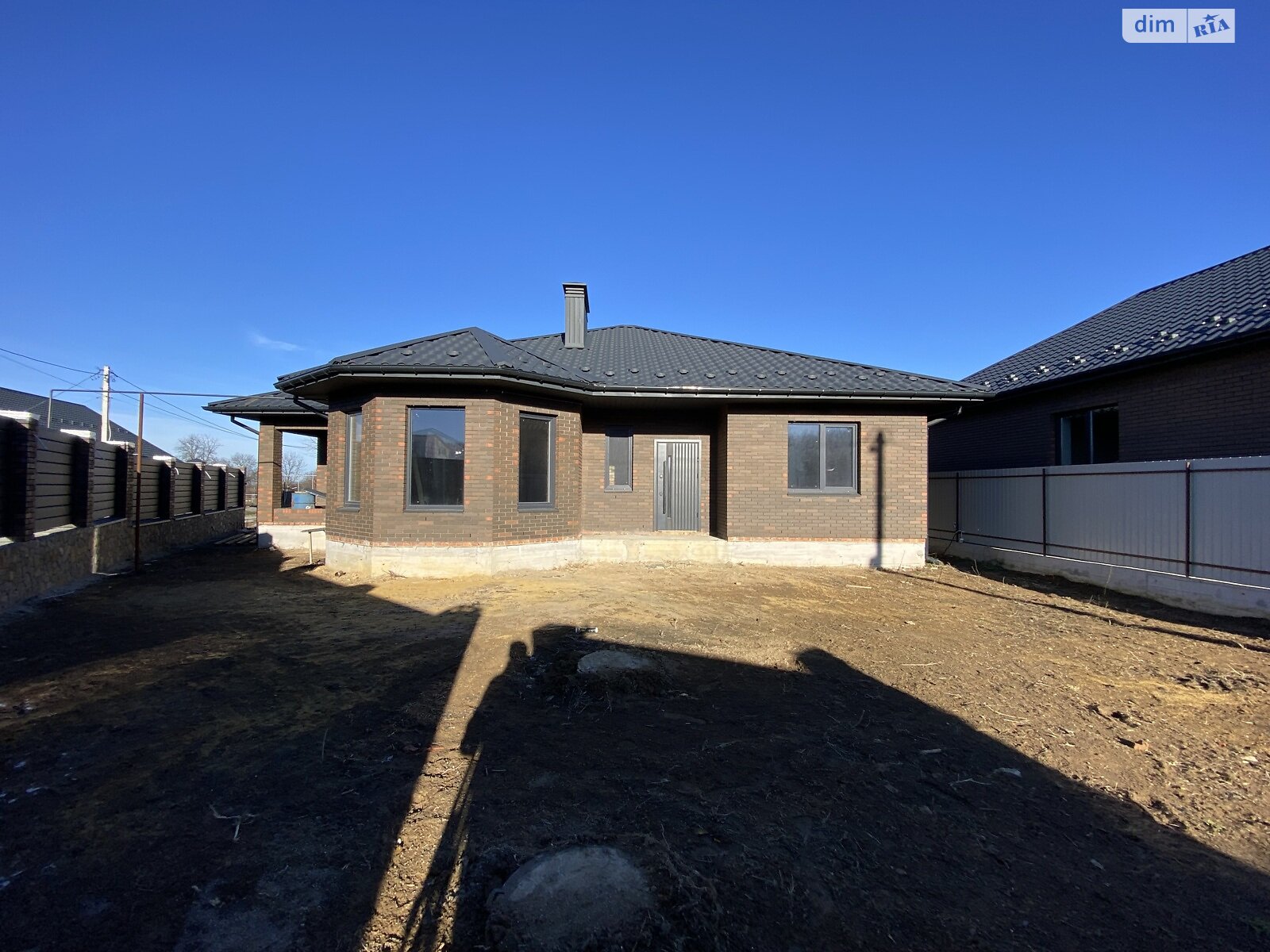 3 КІМ. БУДИНОК, ПЛОЩА - 130 м², ЦІНА - 120 000 $
, вул. Вишнева