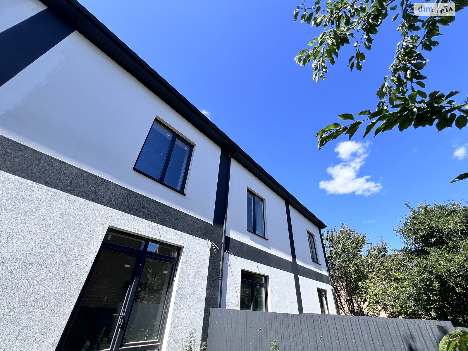 Обʼєкт нерухомості: 2 КІМ. ТАУНХАУС, ПЛОЩА - 75 м², ЦІНА - 73 000 $
, вул. Садова — HUBTRUST, Вінниця