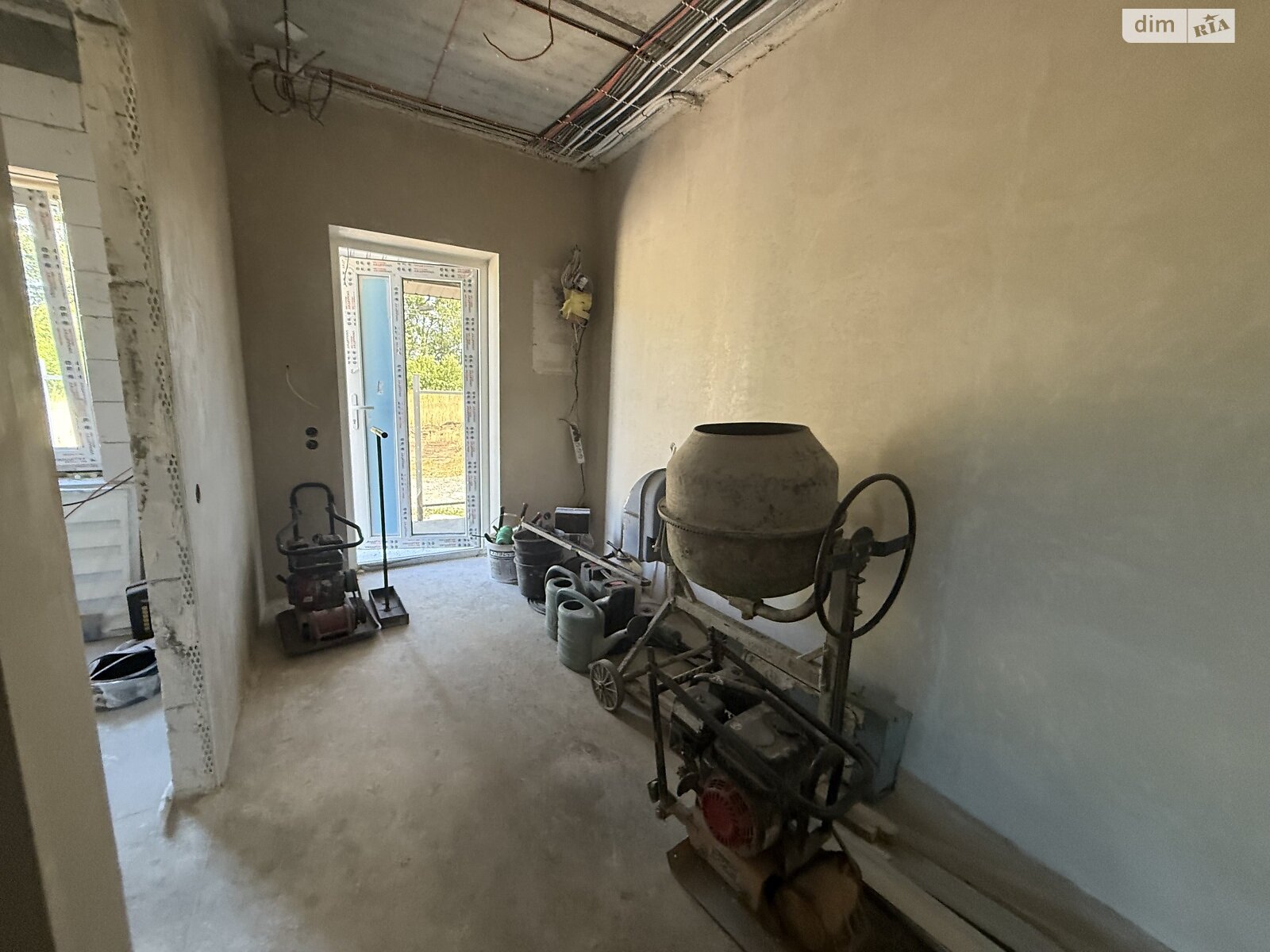 2 КІМ. ТАУНХАУС, ПЛОЩА - 90 м², ЦІНА - 54 000 $

