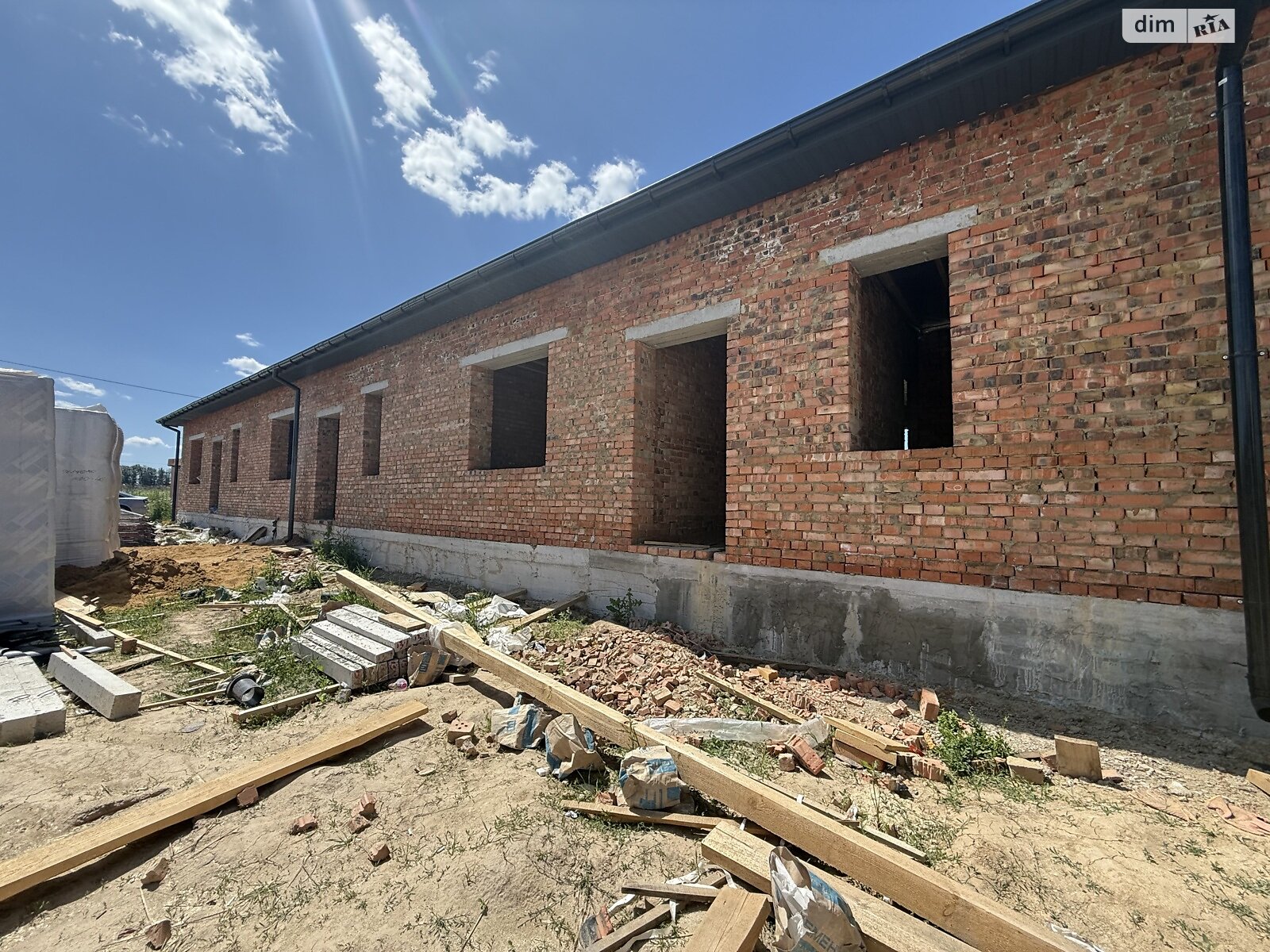 Обʼєкт нерухомості: 2 КІМ. ТАУНХАУС, ПЛОЩА - 70 м², ЦІНА - 53 000 $
, вул. 8 км Гніванського Шосе — HUBTRUST, Вінниця