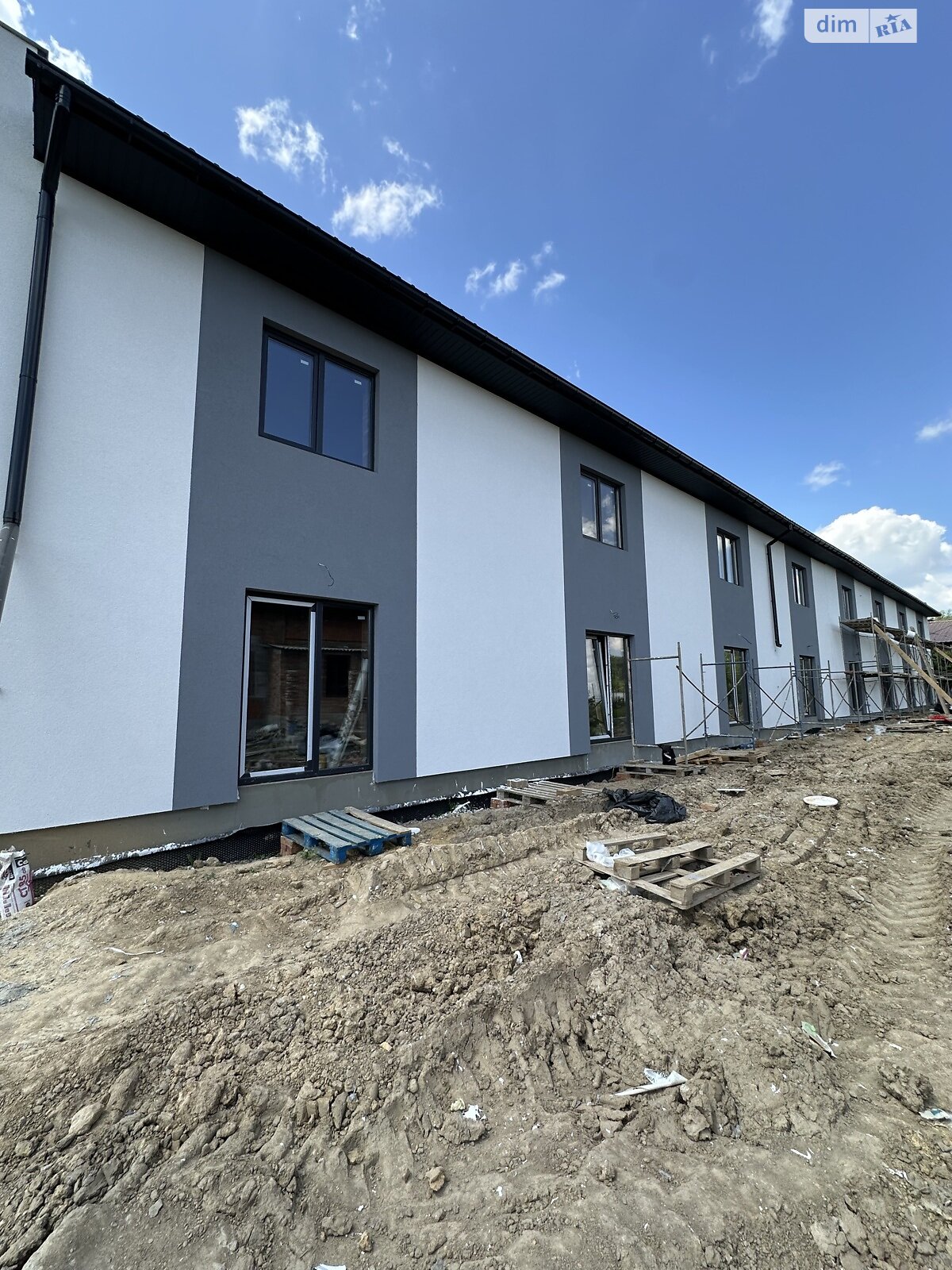 3 КІМ. ТАУНХАУС, ПЛОЩА - 90 м², ЦІНА - 49 000 $
