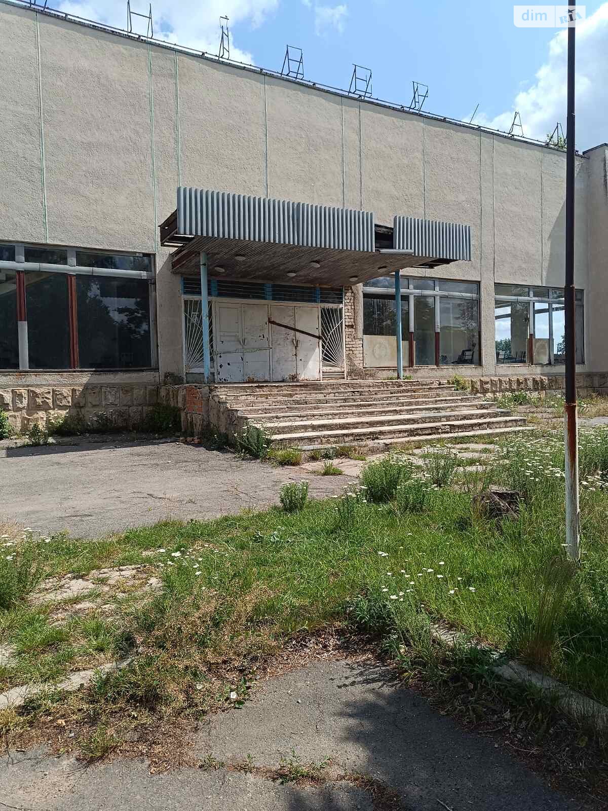 ПЛОЩА - 1781.8 м², ЦІНА - 800 000 $

