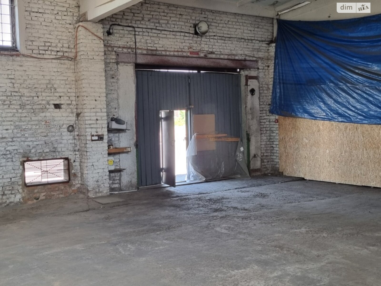 ПЛОЩА - 145 м², ЦІНА - 13 000 $
, вул. Юрія Іллєнка(Гната Мороза)
