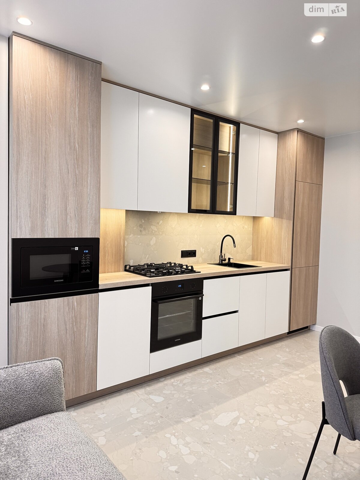 Обʼєкт нерухомості: 1 КІМ. КВАРТИРА, ПЛОЩА - 44 м², ЦІНА - 91 500 $
, вул. Праведників світу(Максимовича) — HUBTRUST, Вінниця
