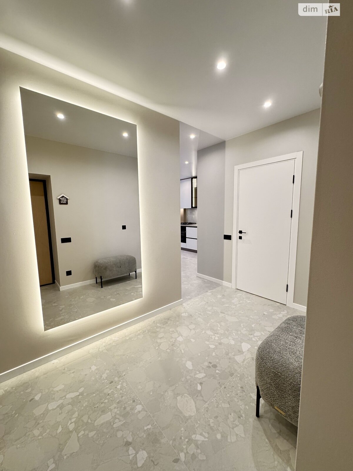 Обʼєкт нерухомості: 1 КІМ. КВАРТИРА, ПЛОЩА - 44 м², ЦІНА - 91 500 $
, вул. Праведників світу(Максимовича) — HUBTRUST, Вінниця