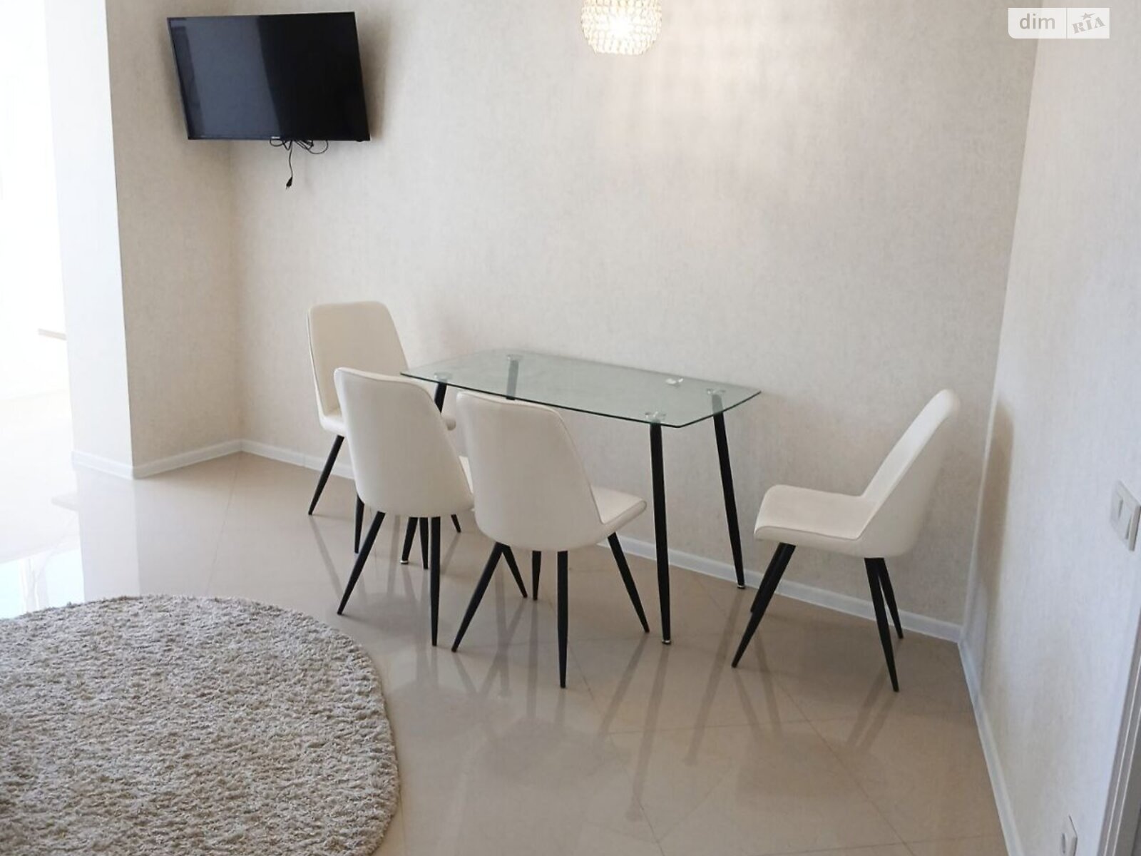 1 КІМ. КВАРТИРА, ПЛОЩА - 62 м², ЦІНА - 85 000 $
, вул. В'ячеслава Чорновола